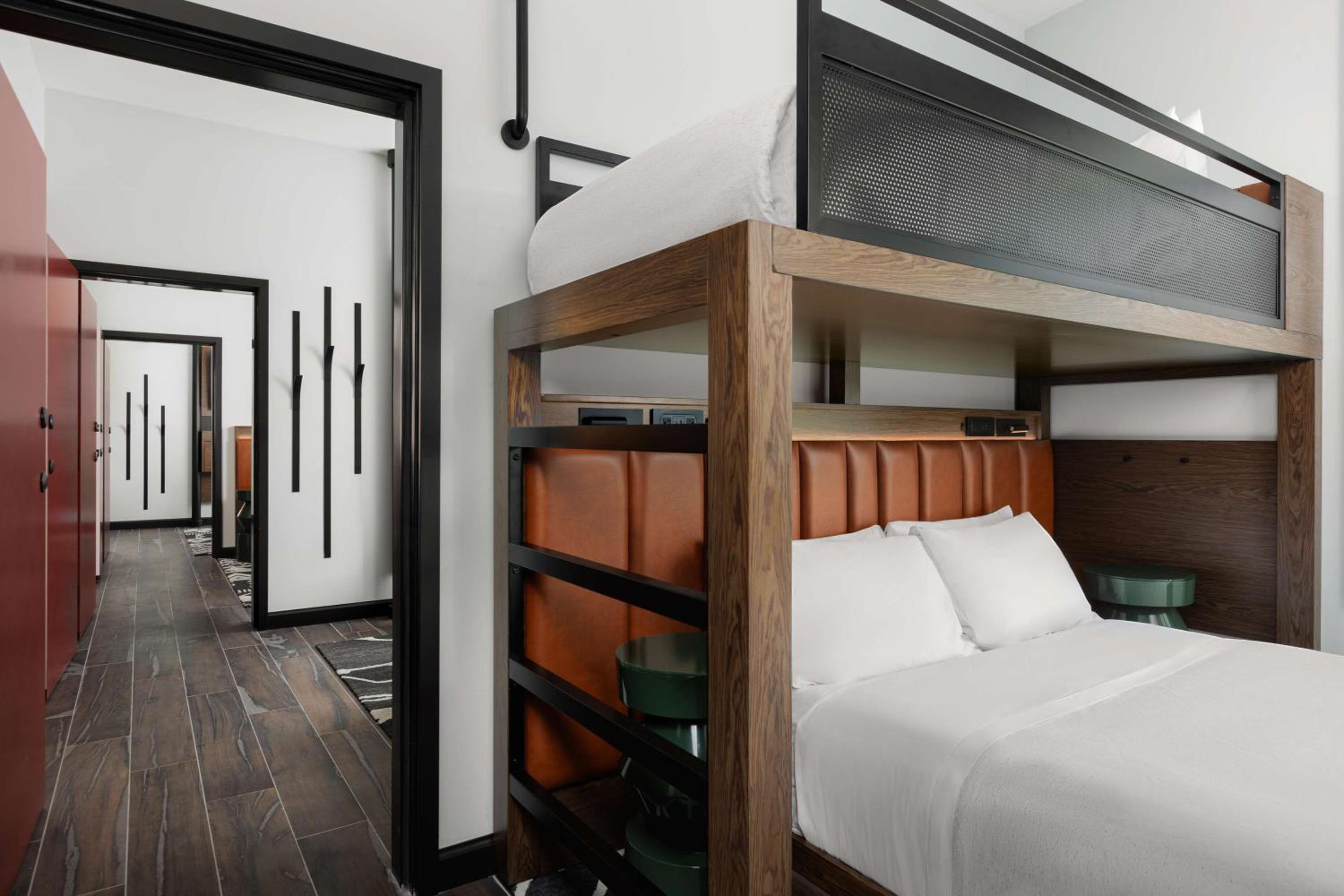 Bunk Room with Twin Beds Over Queen Bed - Photo 7