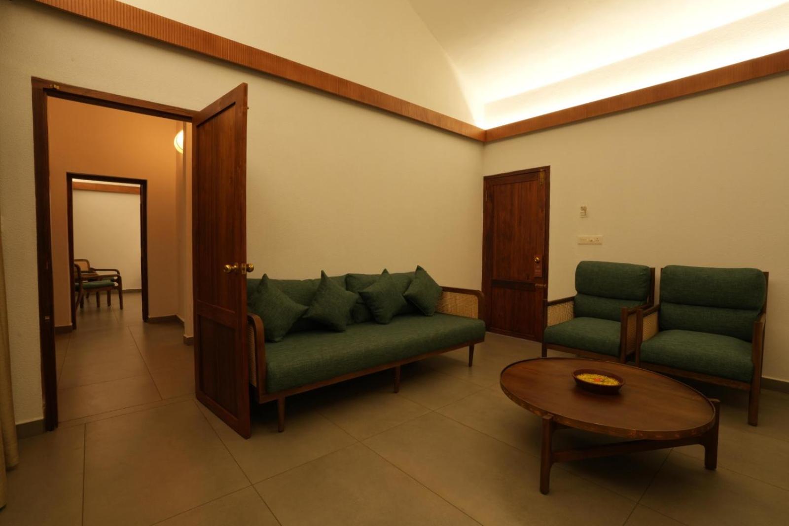 Suite - Photo 10
