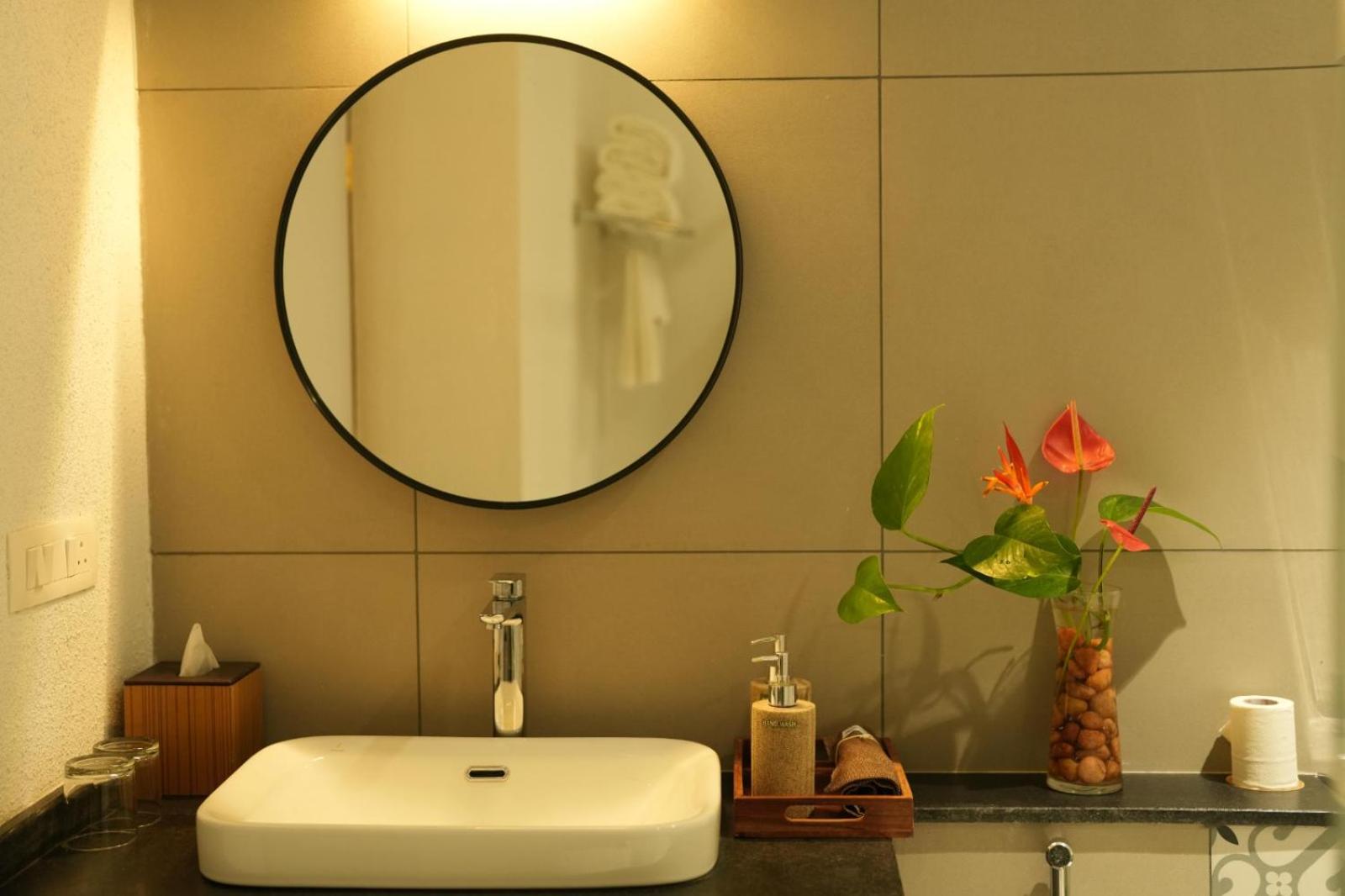 Suite - Photo 12