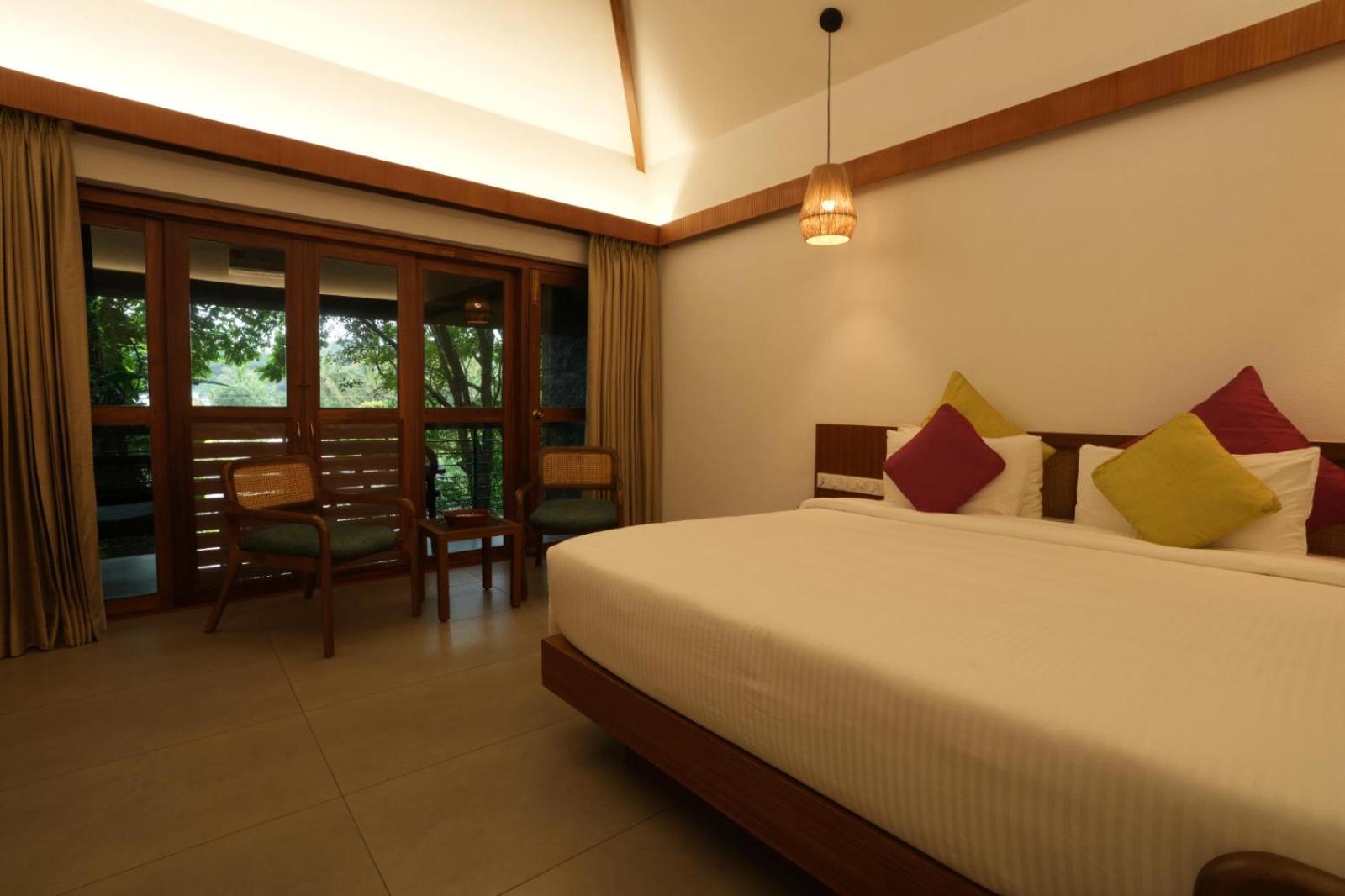 Suite - Photo 1