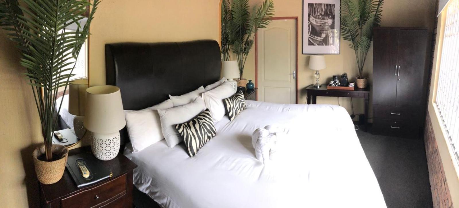 Deluxe Double or Twin Room photo 2