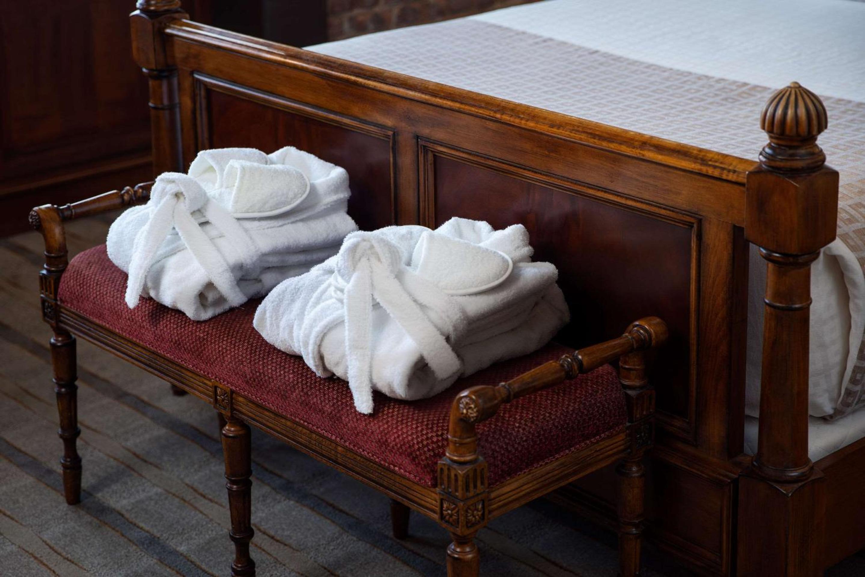 2 Queen Beds - Photo 4