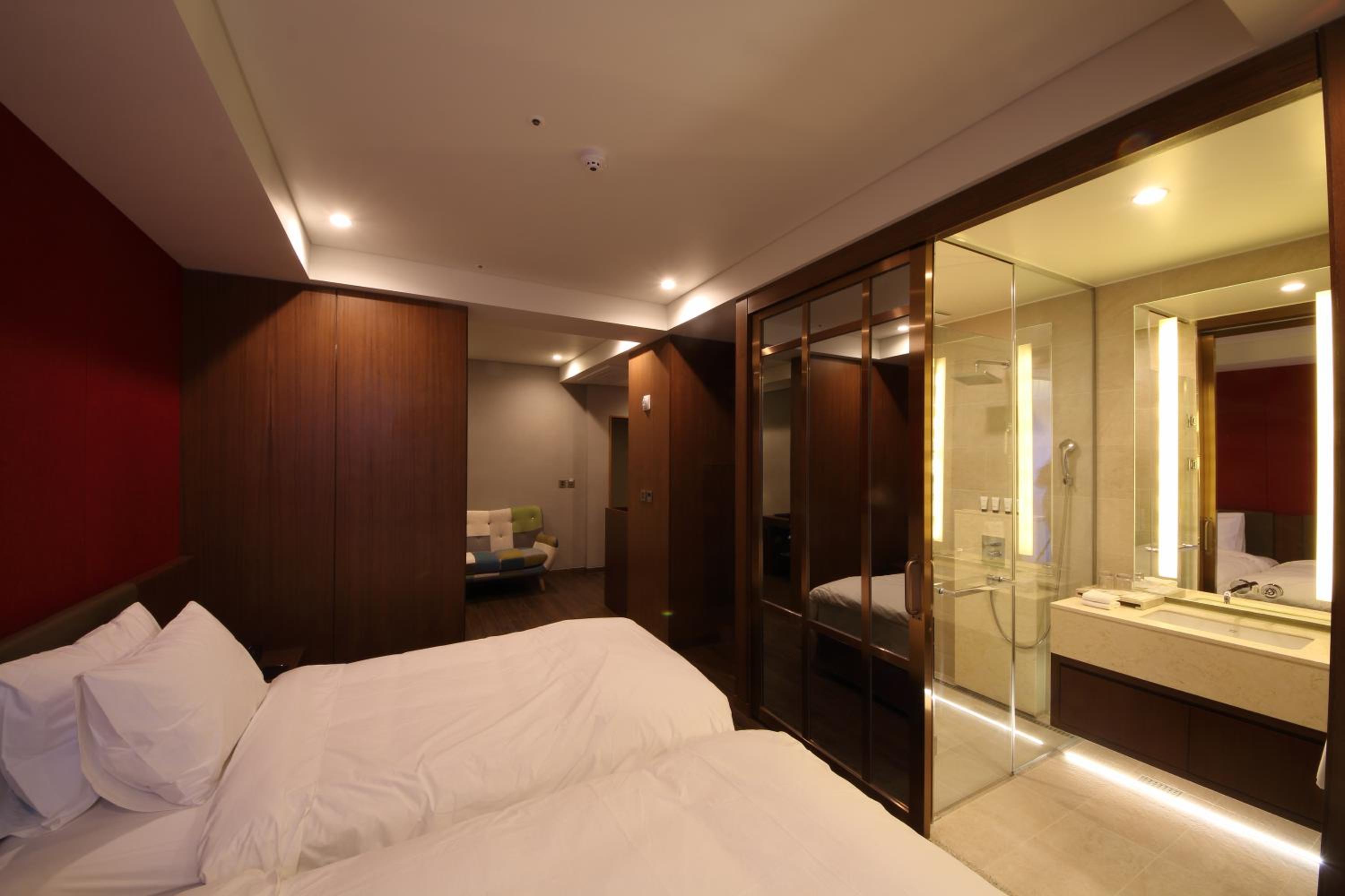 Deluxe Twin Room photo 2