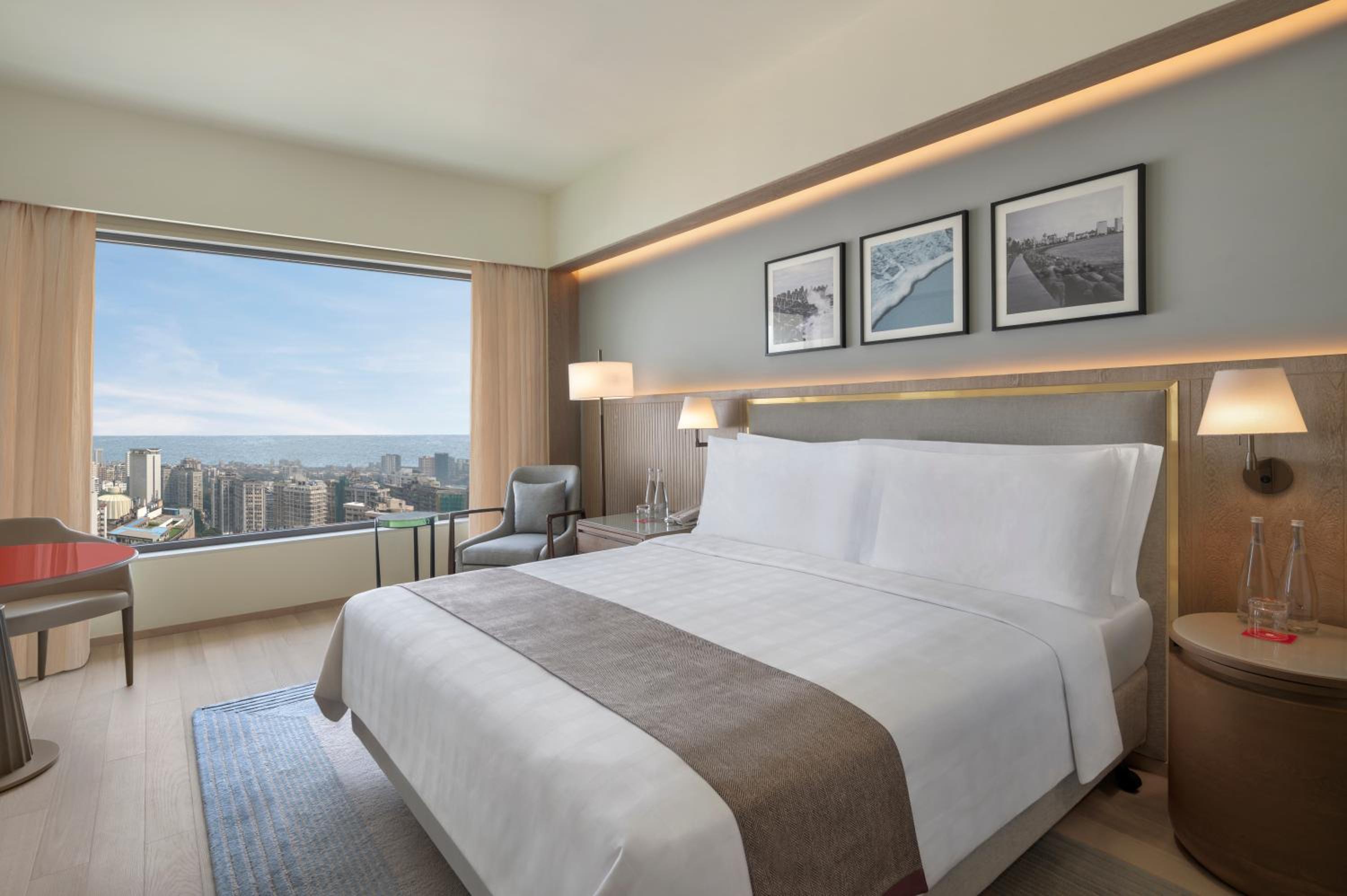 Executive Harbor View Room