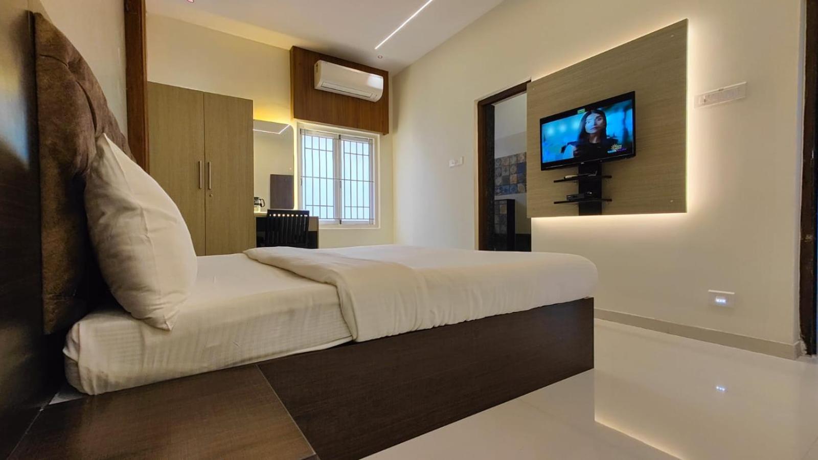 Superior King Room photo 1
