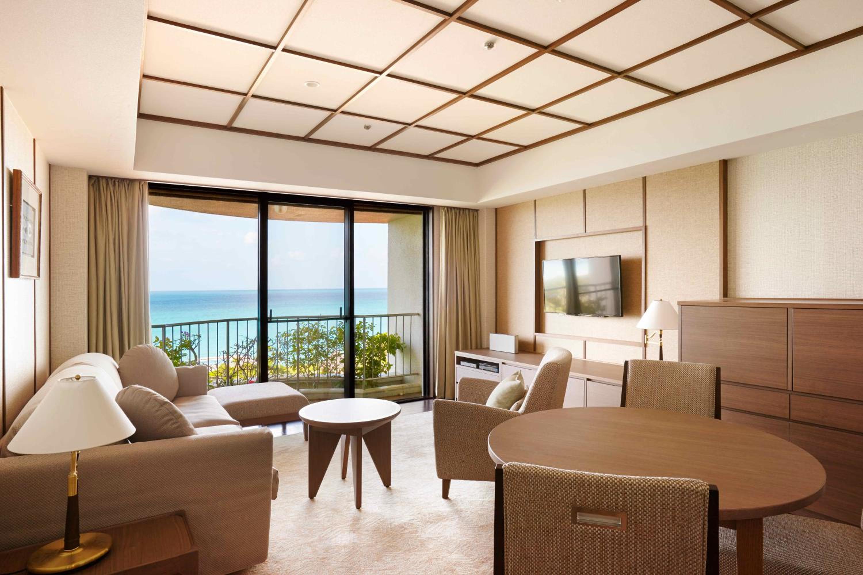 Standard Twin Room with Living Area and Kitchenette -Non-Smoking