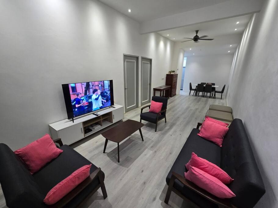 Three-Bedroom Home photo 1