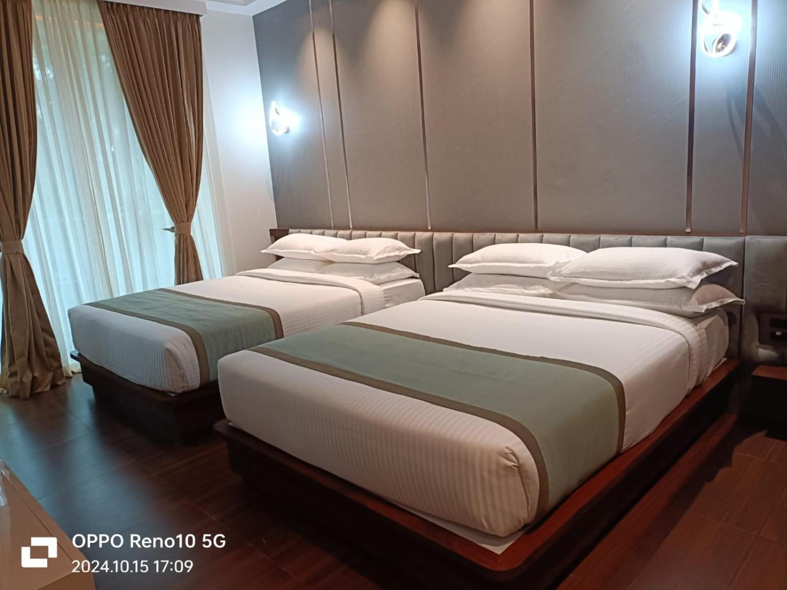 Superior Twin Room with Garden View