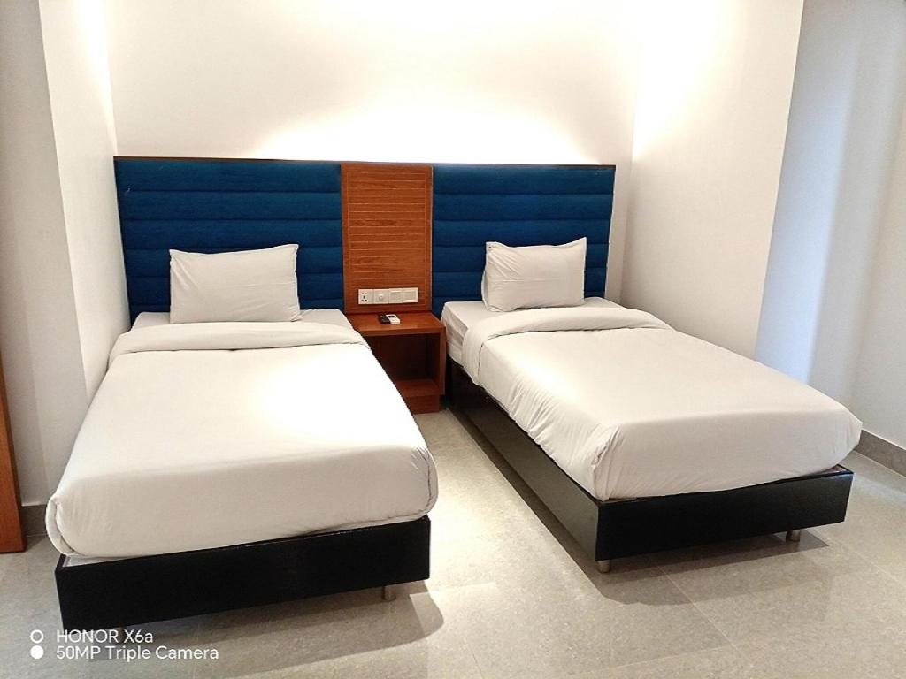Family Two-Bedroom Apartment With View photo 2