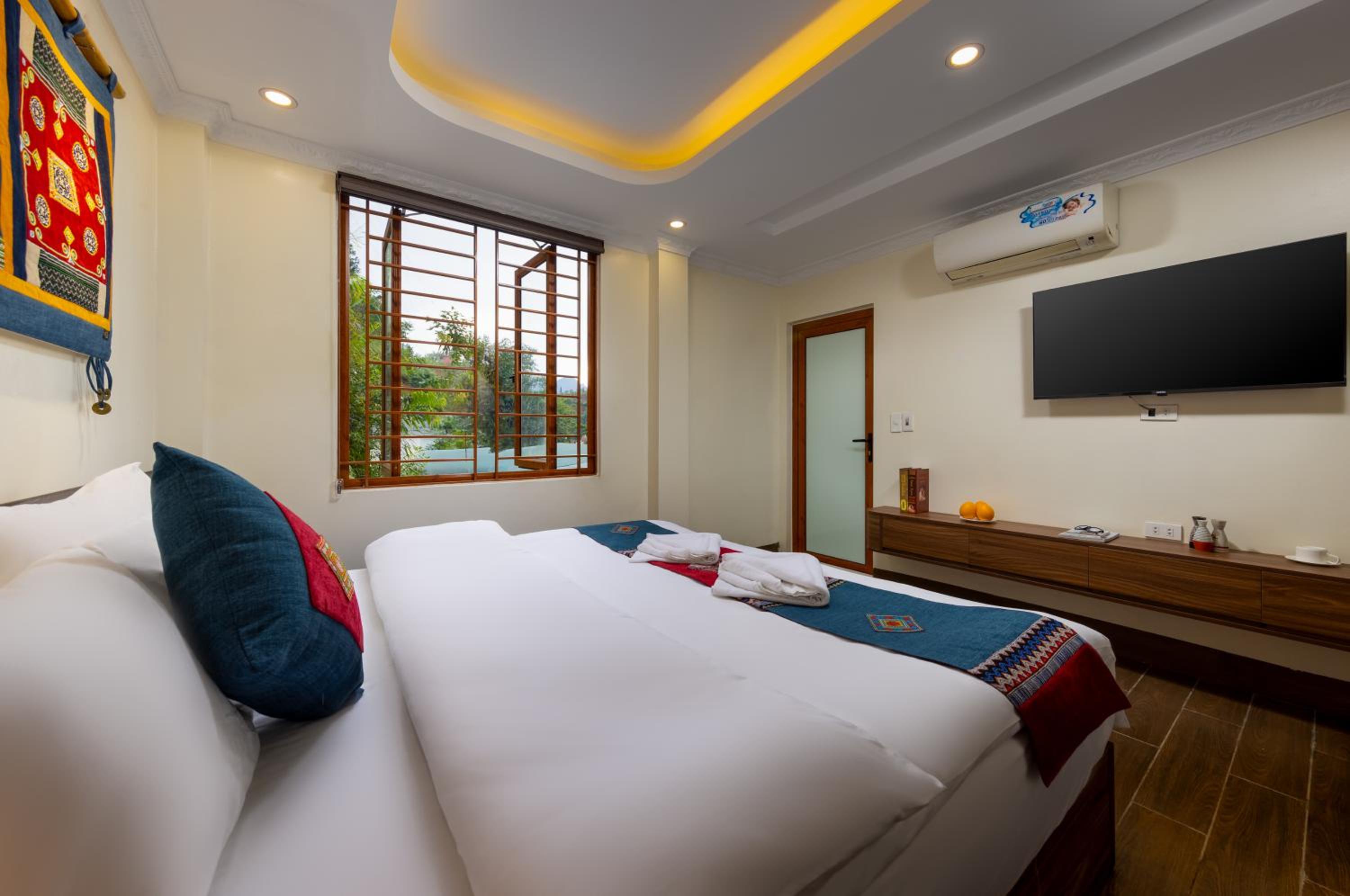Deluxe King Room photo 3
