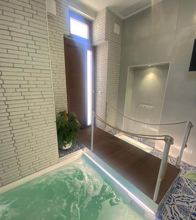 Queen Room with Spa Bath photo 1