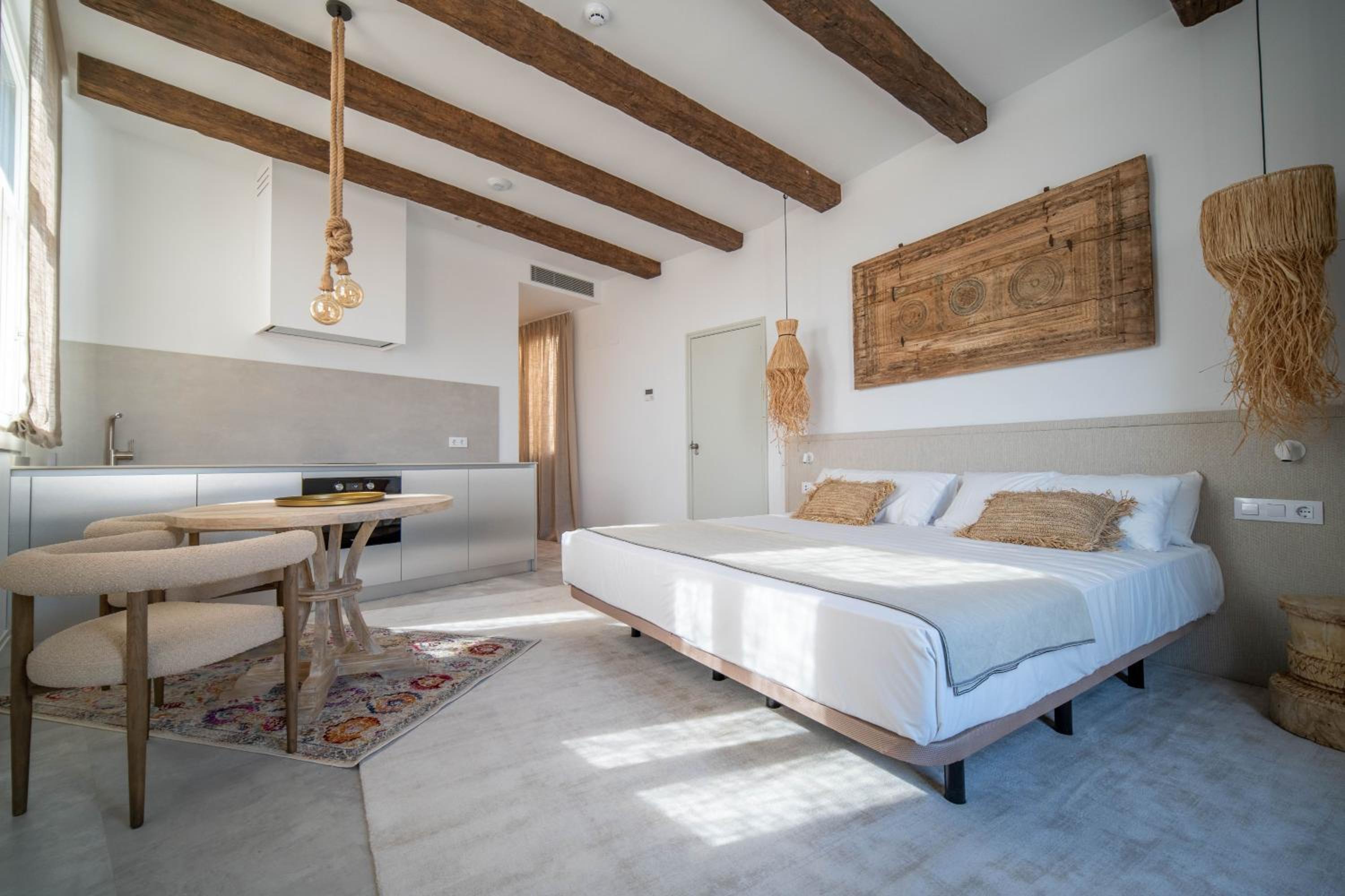 Loft Deluxe with Terrace photo 3