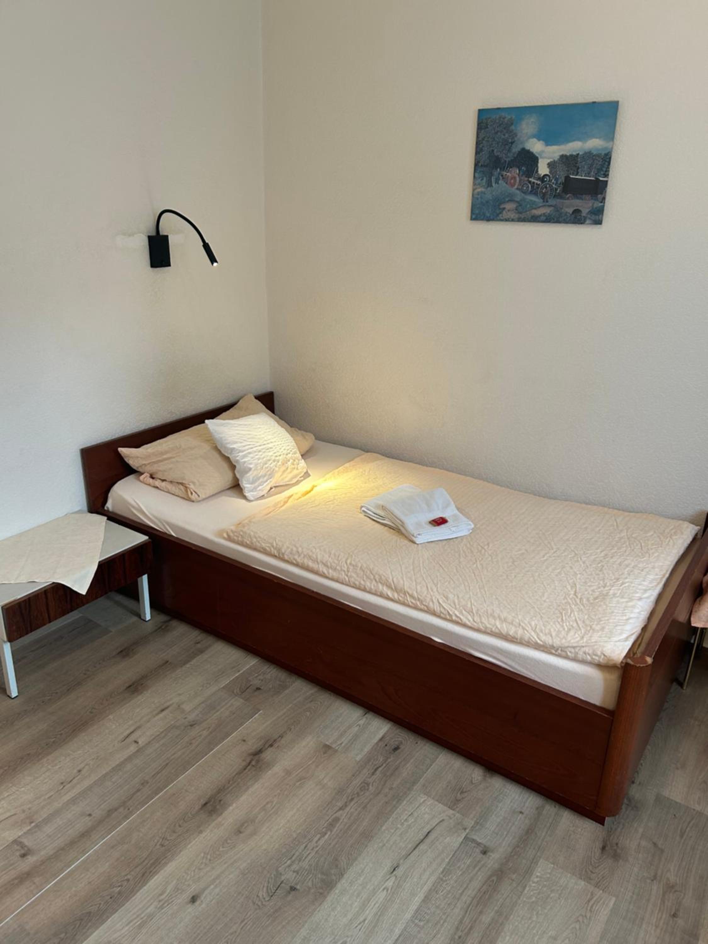 Single Room with Shared Bathroom
