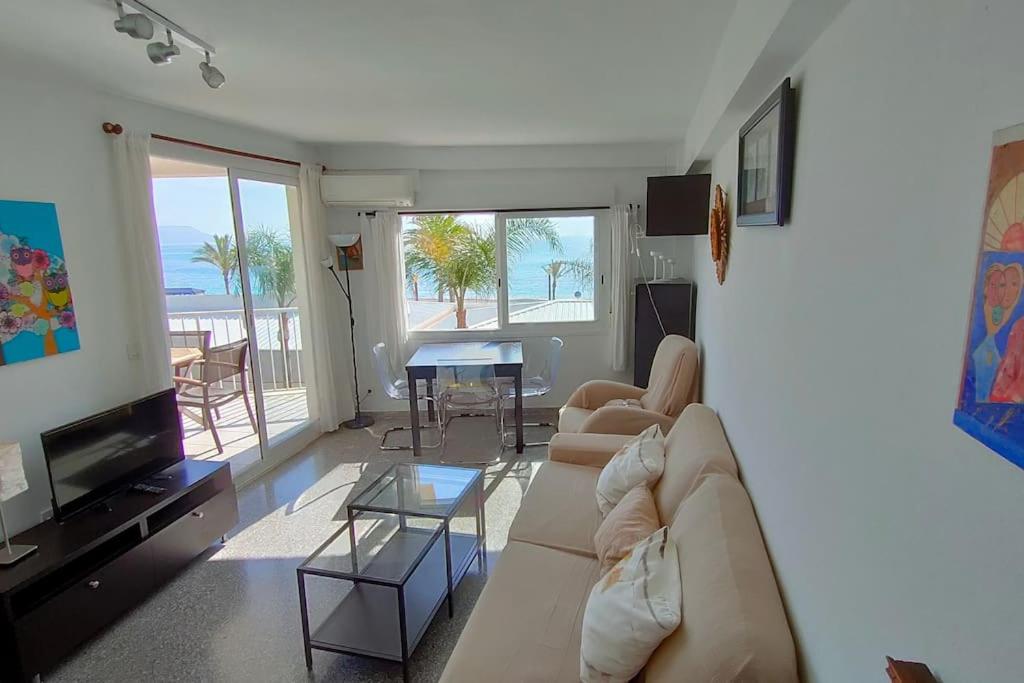 Apartamento de Dos Dormitorios - Frente al Océano