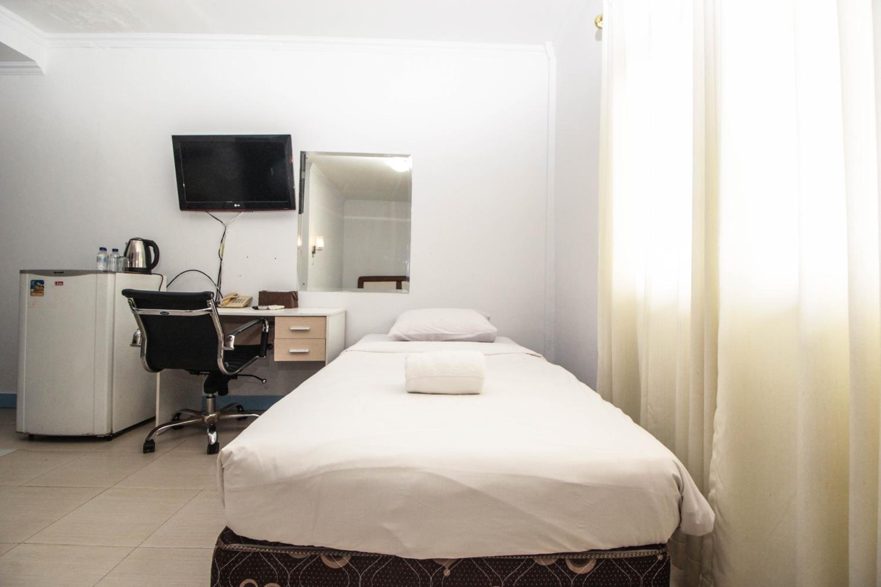 Deluxe Triple Room - Photo 5