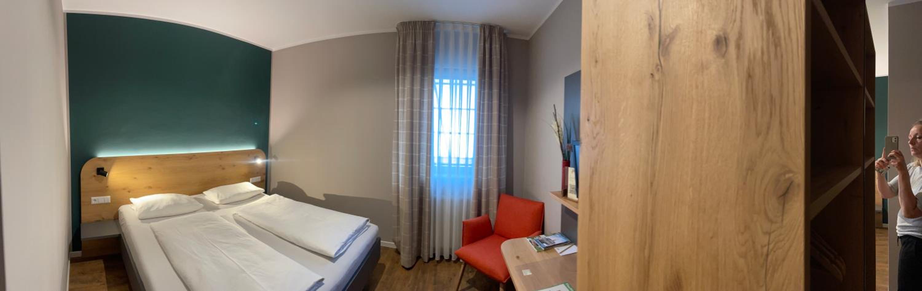 Standard Double Room - Photo 3