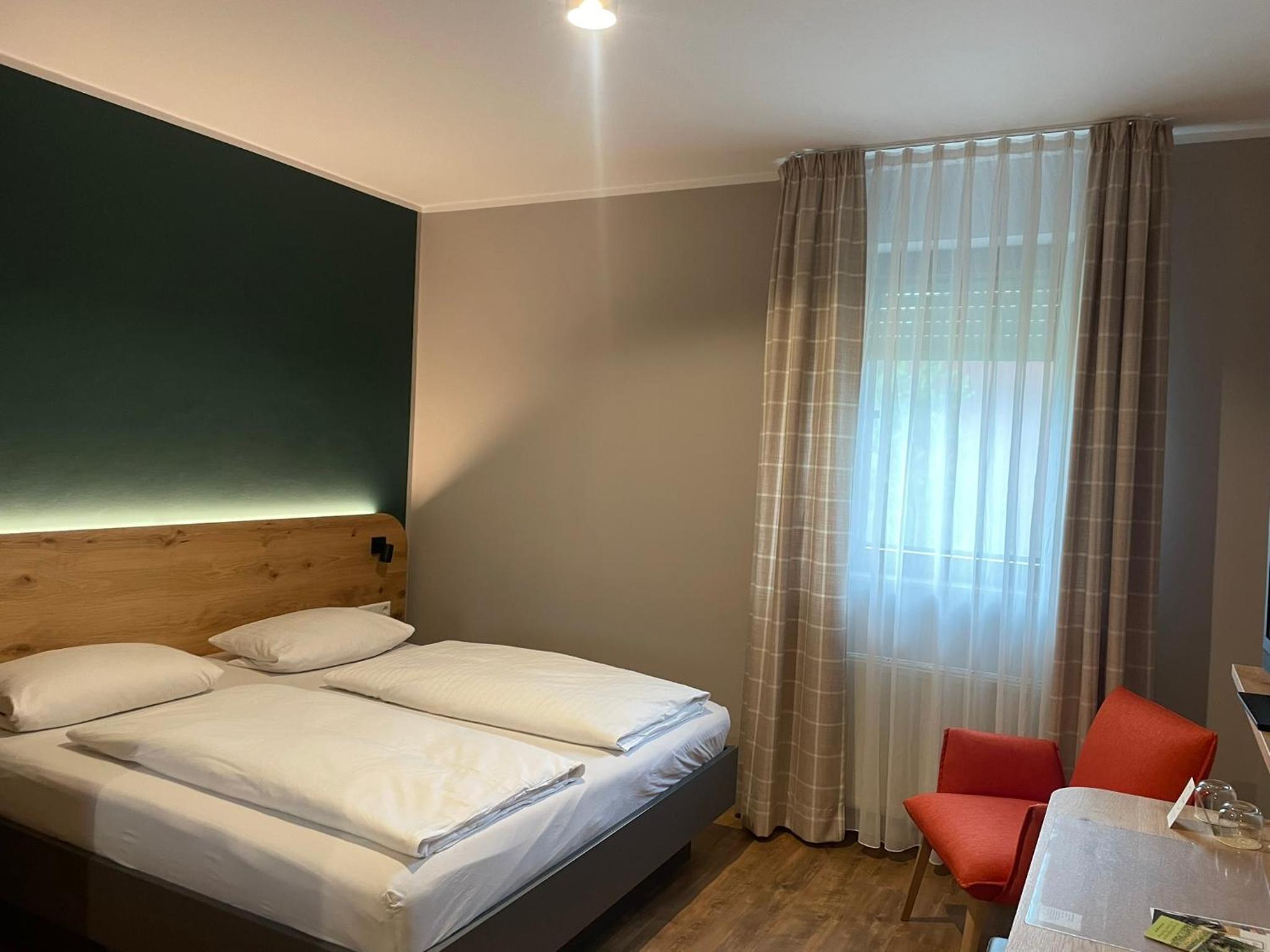 Standard Double Room - Photo 4