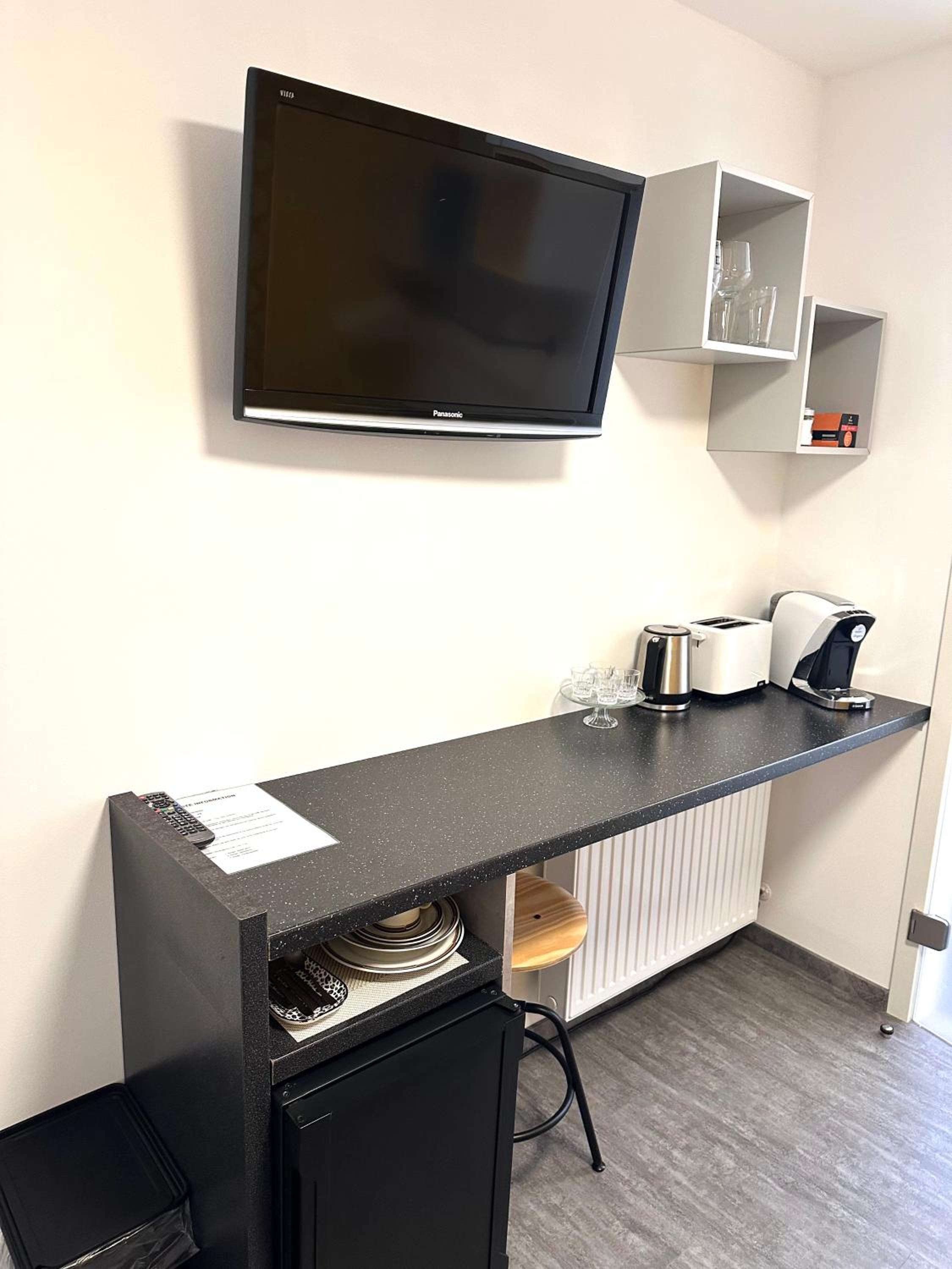 Single Room photo 2