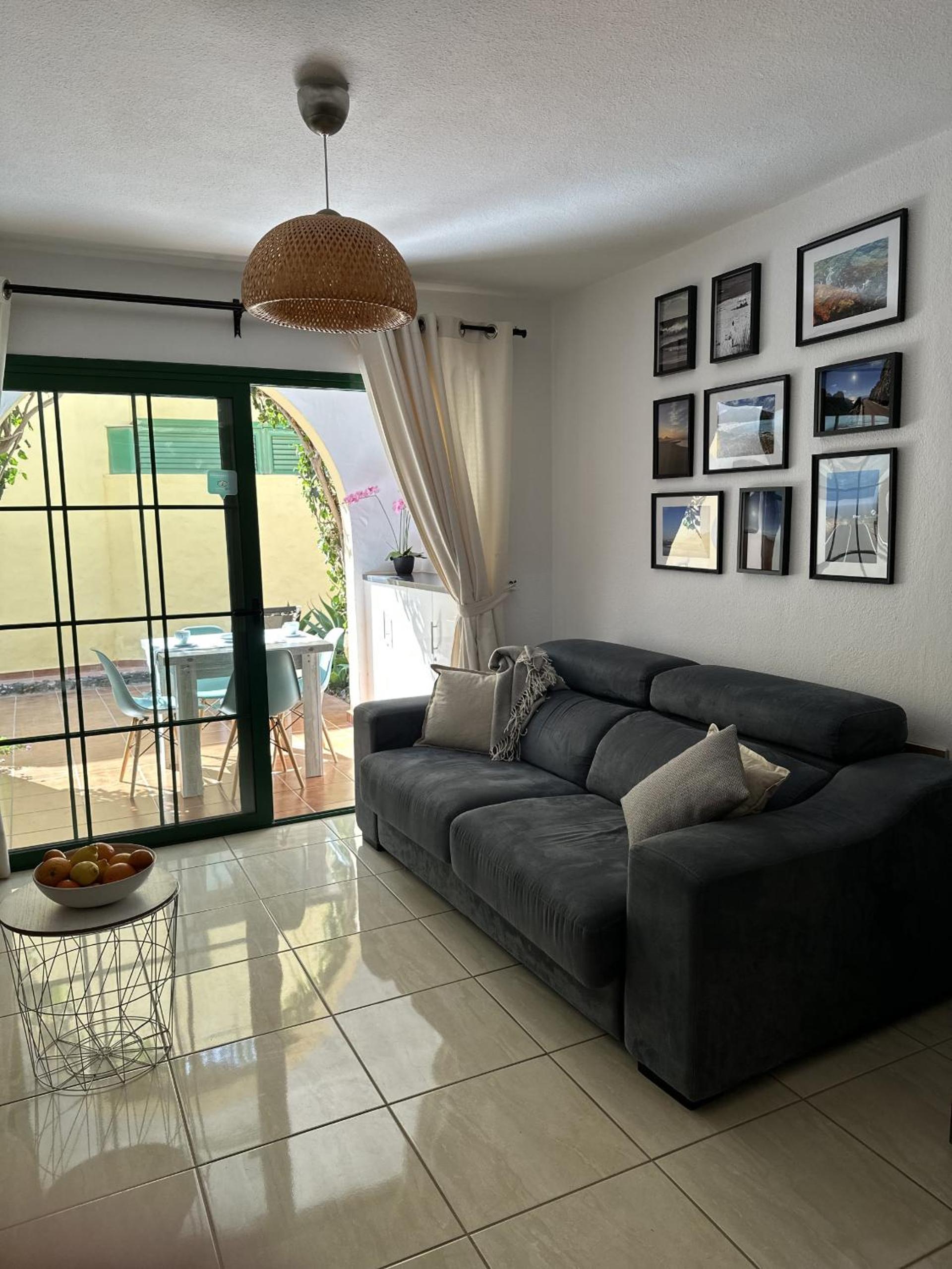 One-Bedroom Apartment photo 2