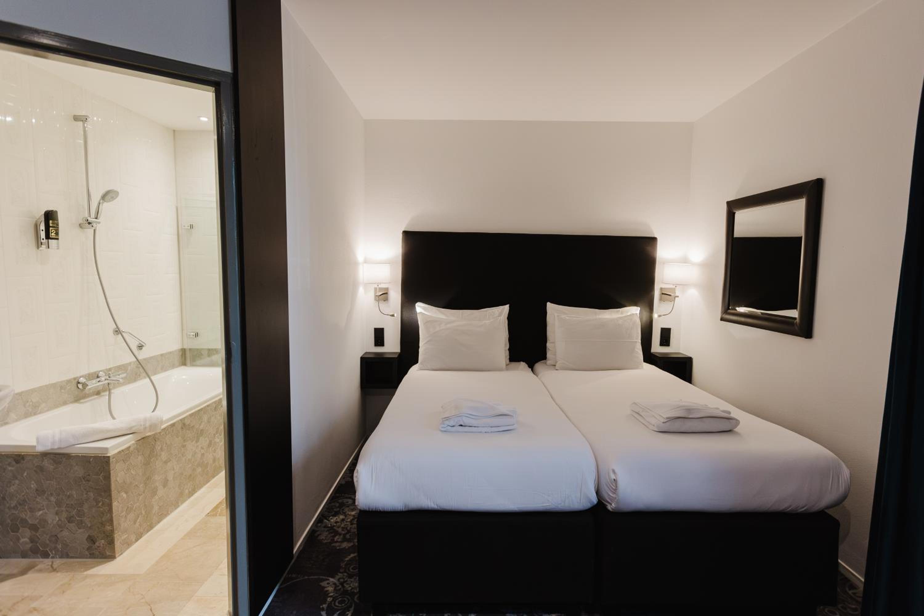 Classic Double Room - Photo 5