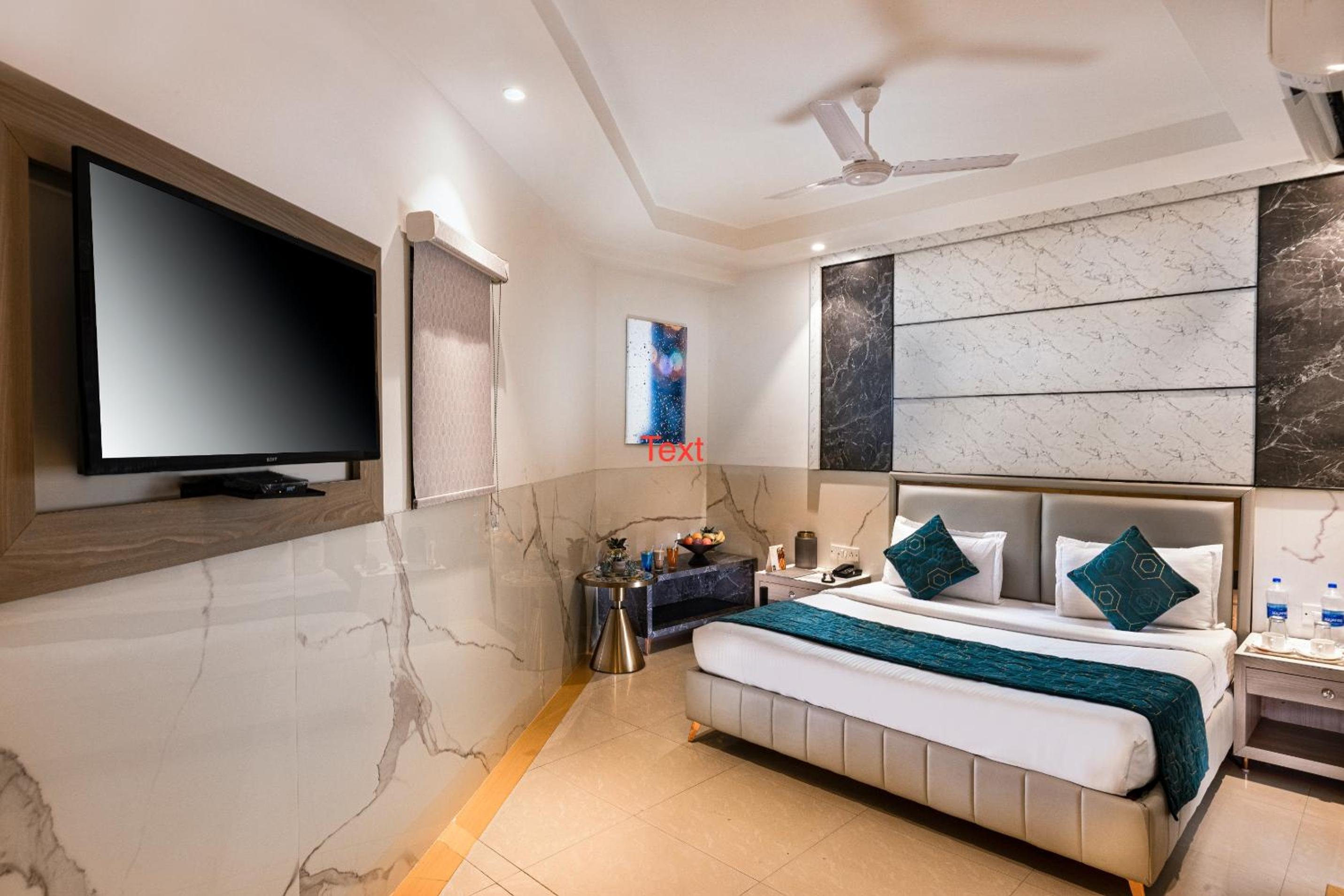 Deluxe Double Room photo 2