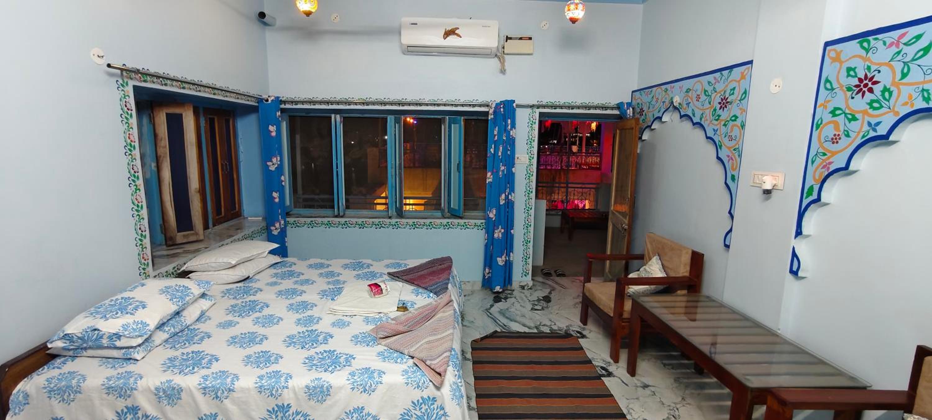 Deluxe King Room photo 2
