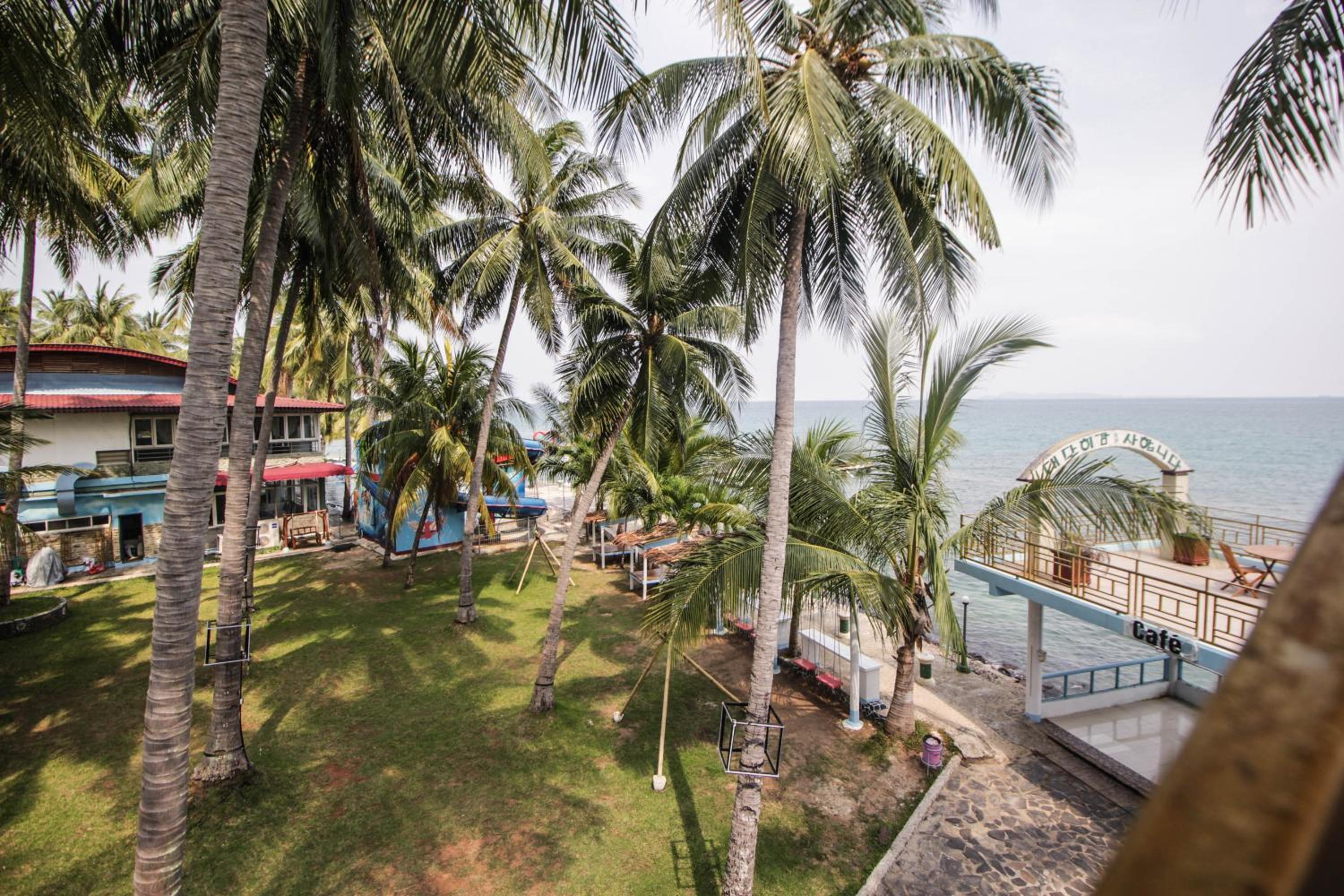 Deluxe Double or Twin Room with Sea View - Photo 2