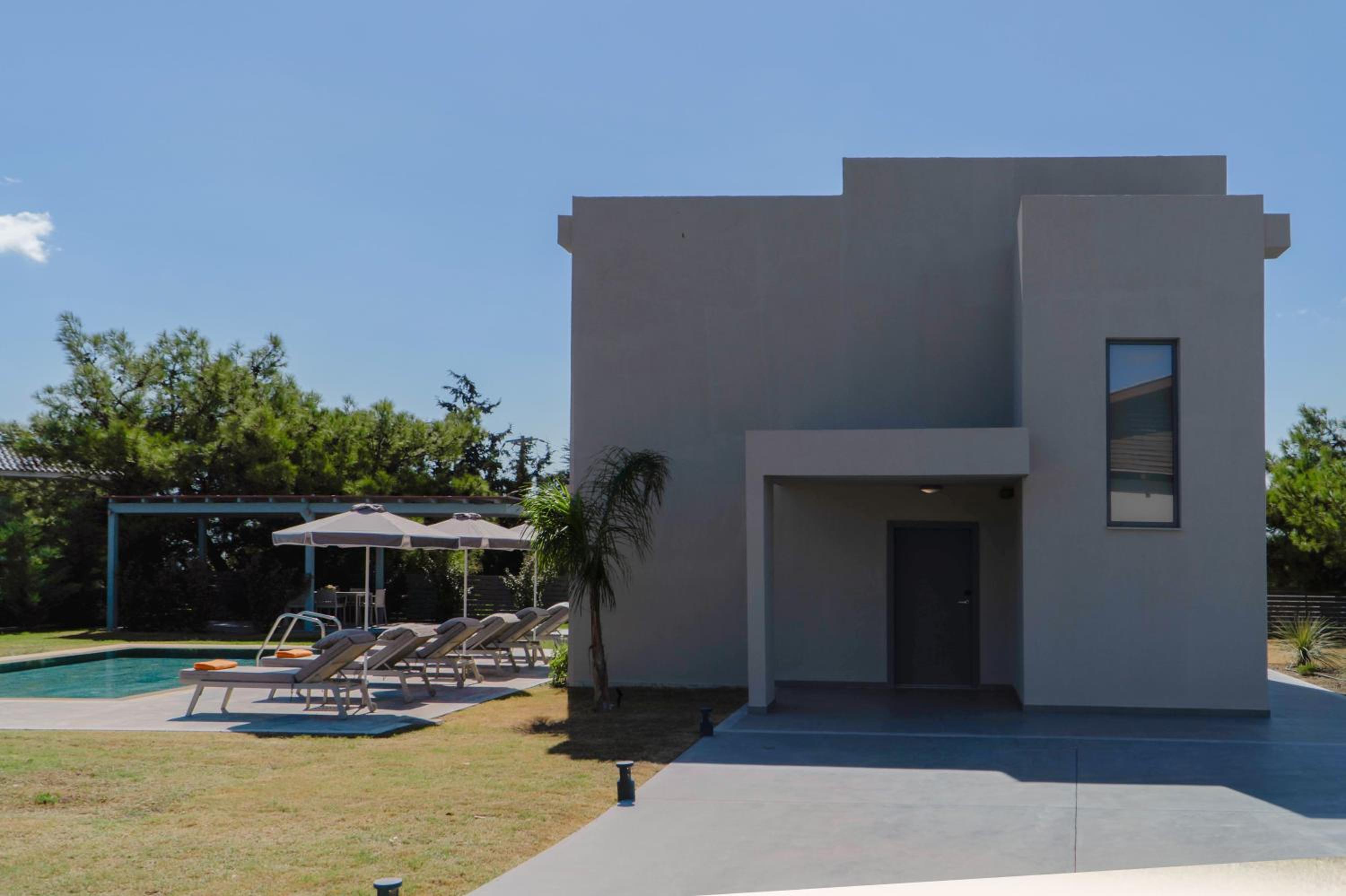 Villa with Private Pool photo 2