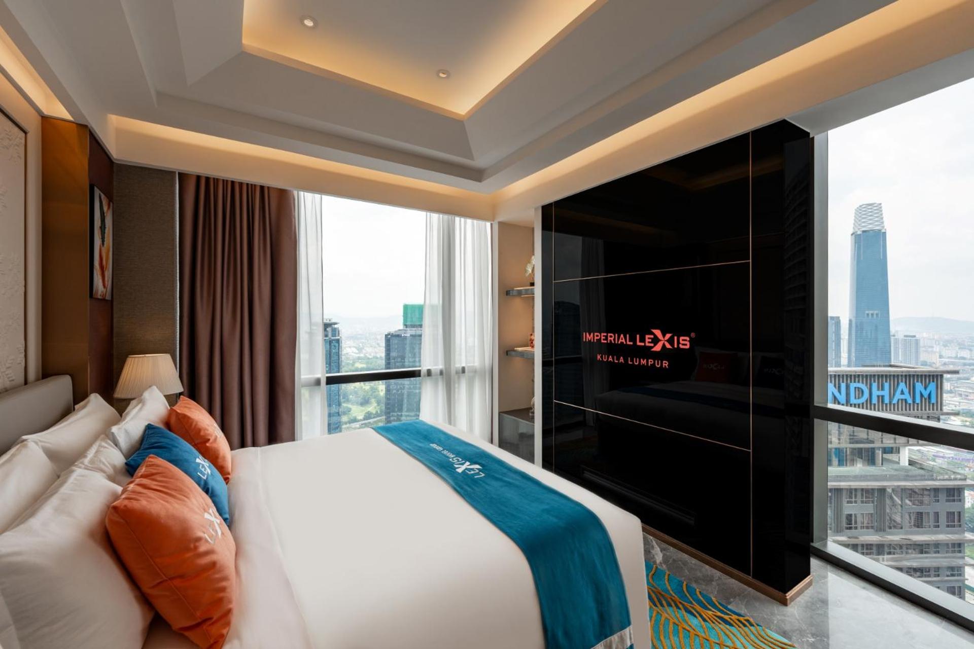Imperial Pool Suite photo