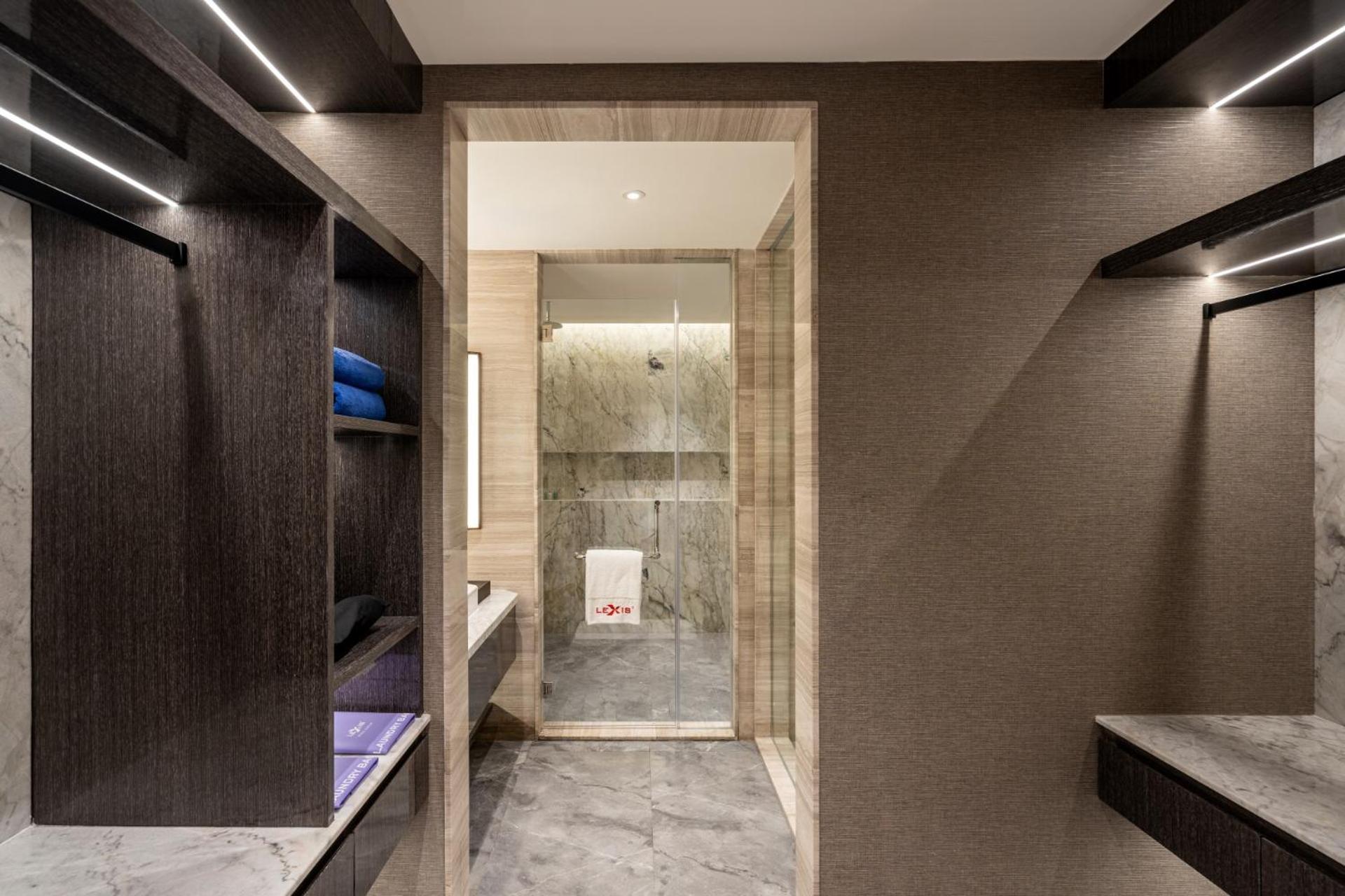 Imperial Pool Suite photo