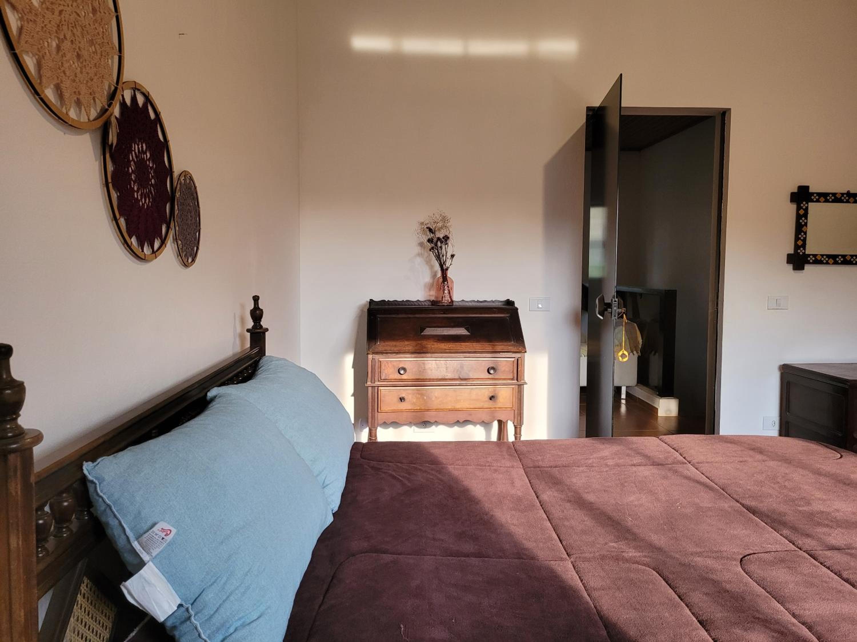 Basic Triple Room with Shared Bathroom