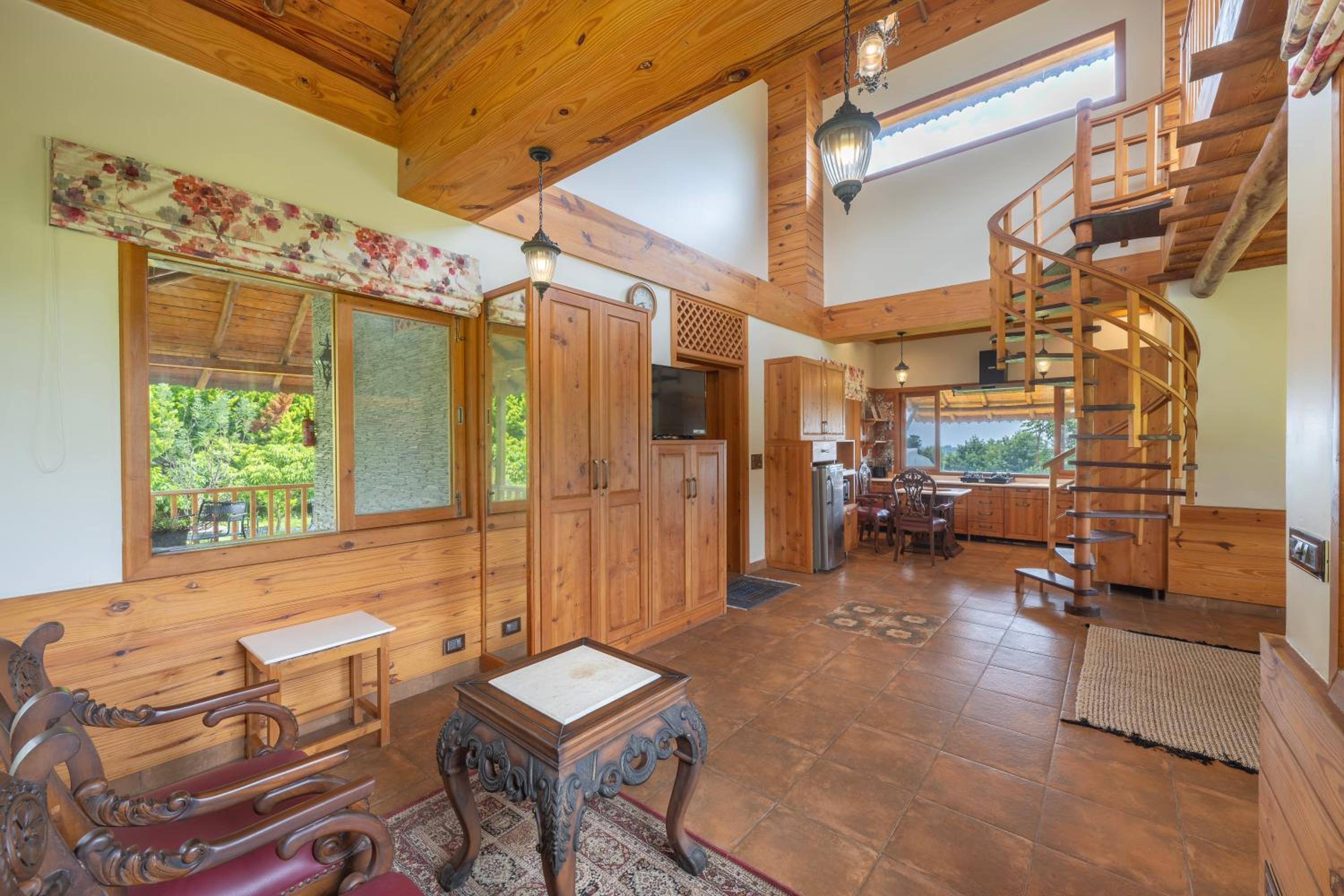 Superior Quadruple Room - Photo 3