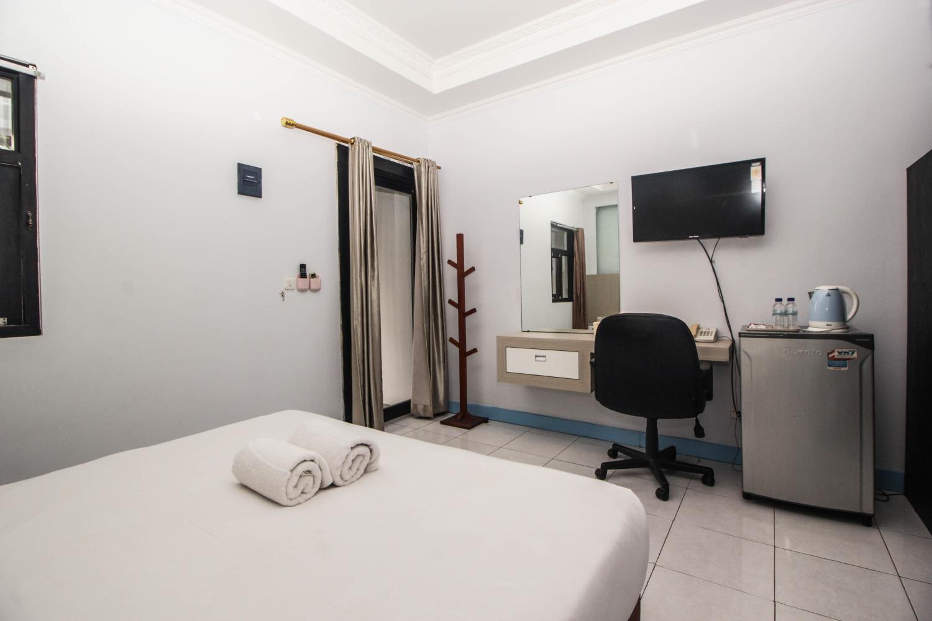 Deluxe Double or Twin Room with Sea View - Photo 1