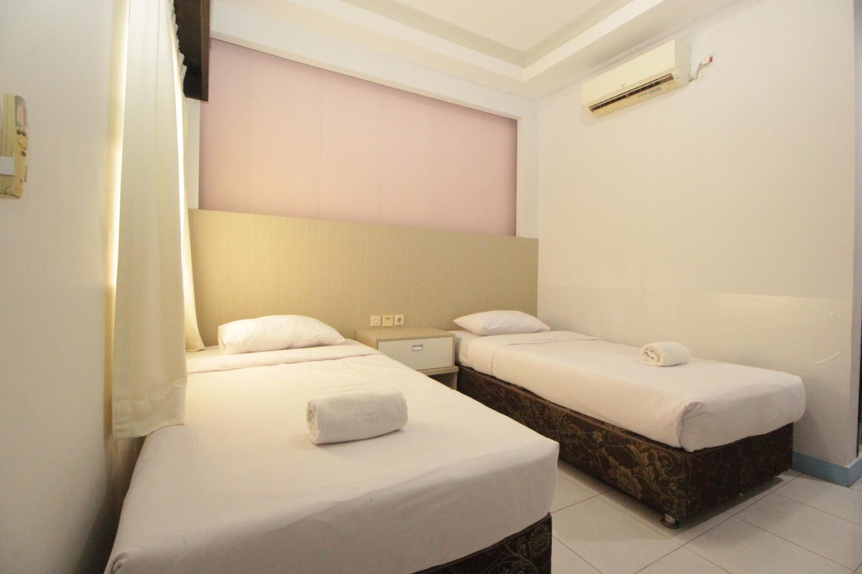 Deluxe Double or Twin Room with Sea View - Photo 8