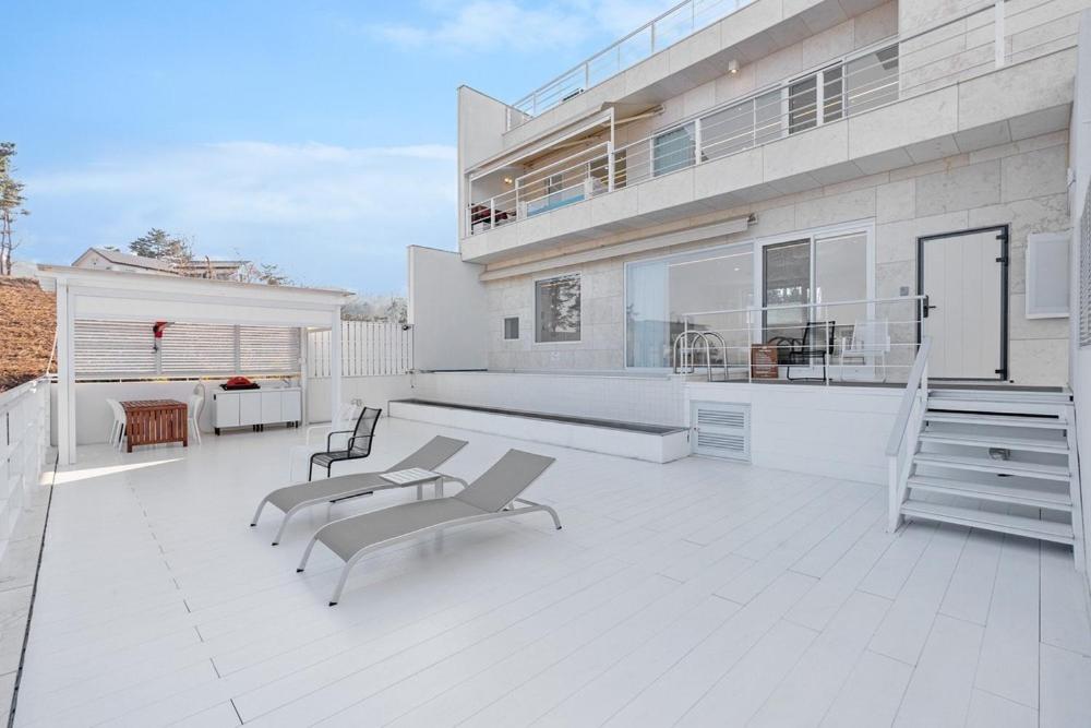 Villa with Sea View - Photo 14