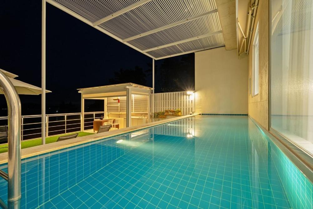 Villa with Sea View - Photo 8