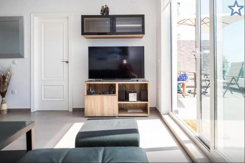 Apartment with Sea View - Photo 25