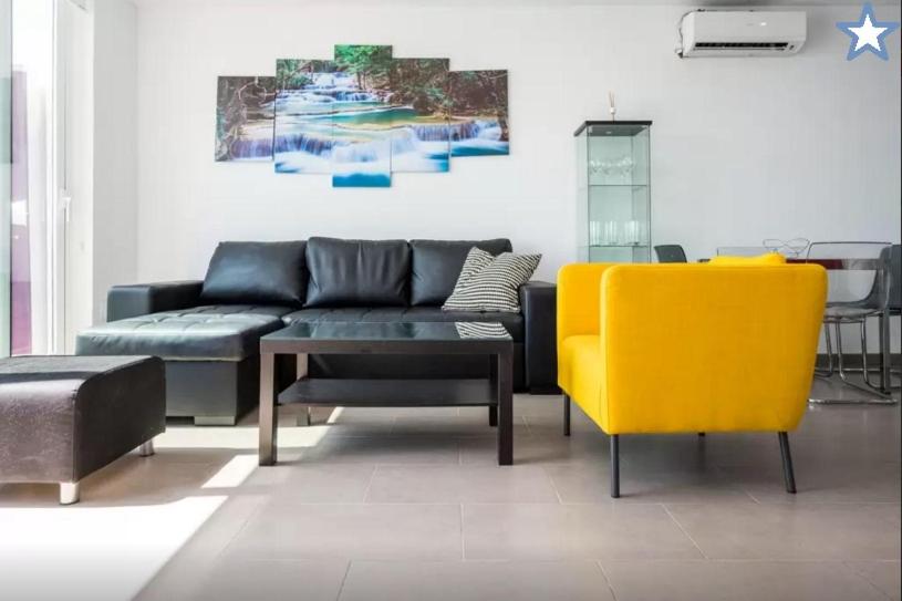 Apartment with Sea View - Photo 28