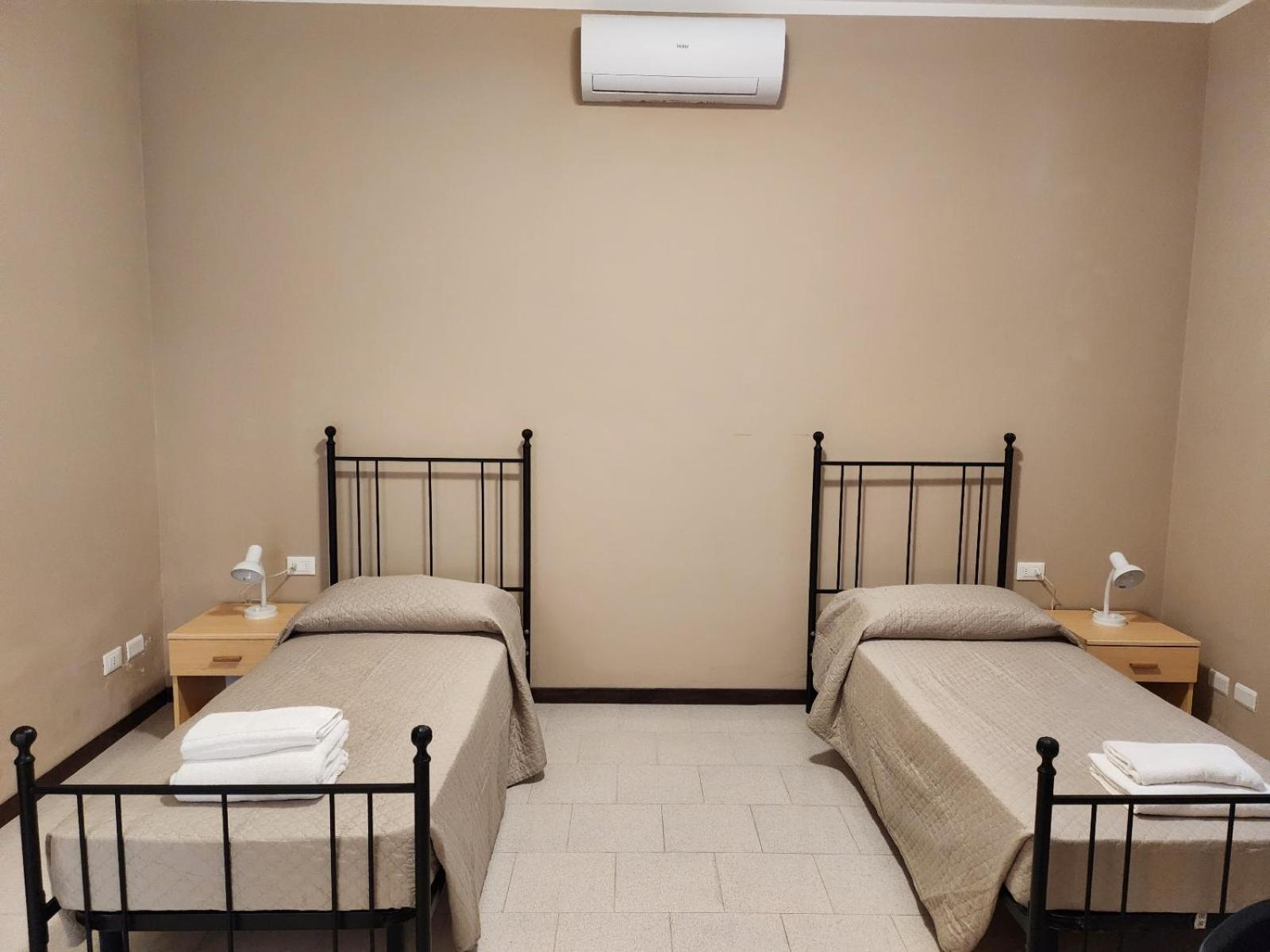 Twin Room photo 2
