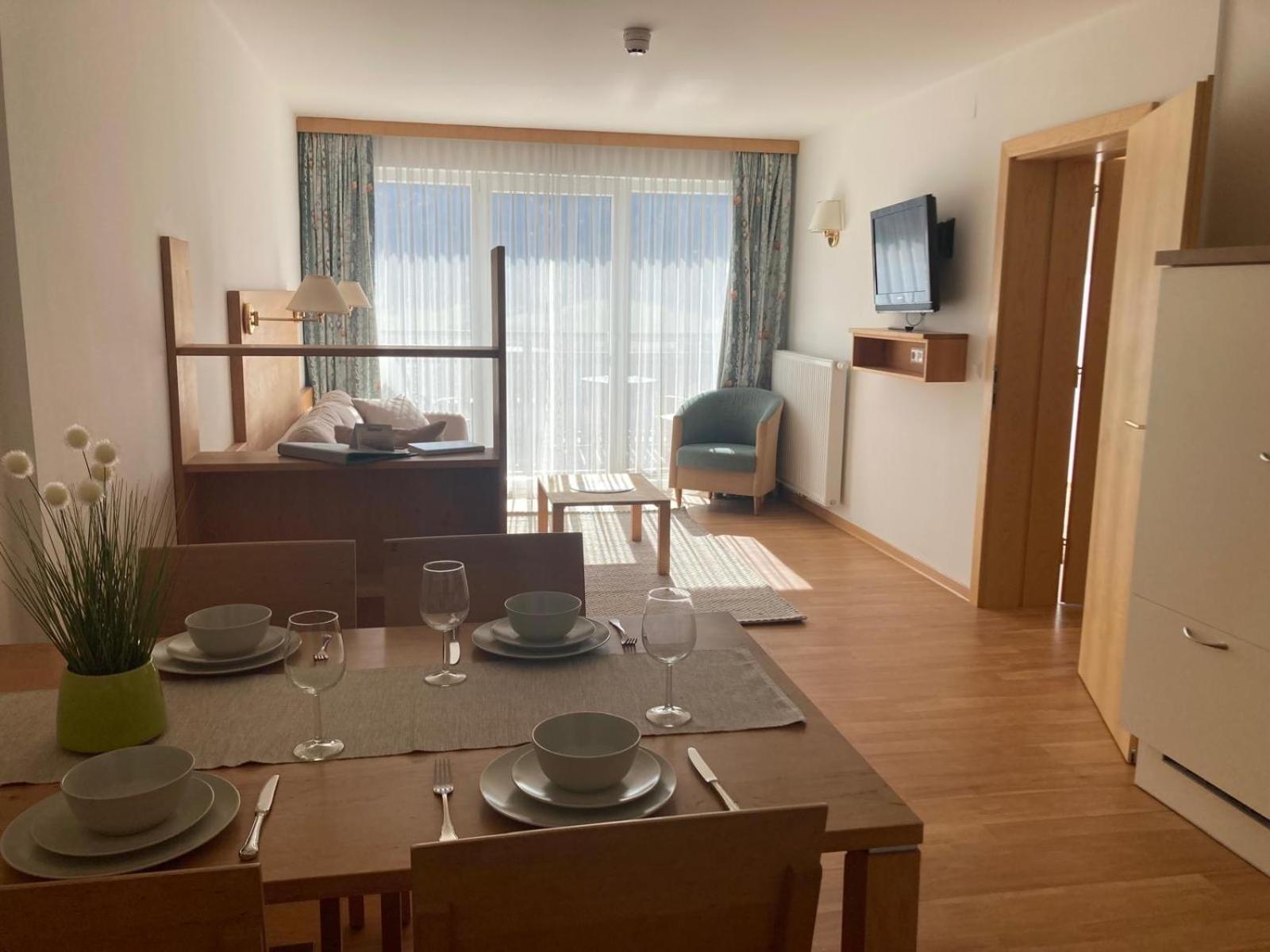 Two-Bedroom Apartment with Balcony and Lake View photo 1