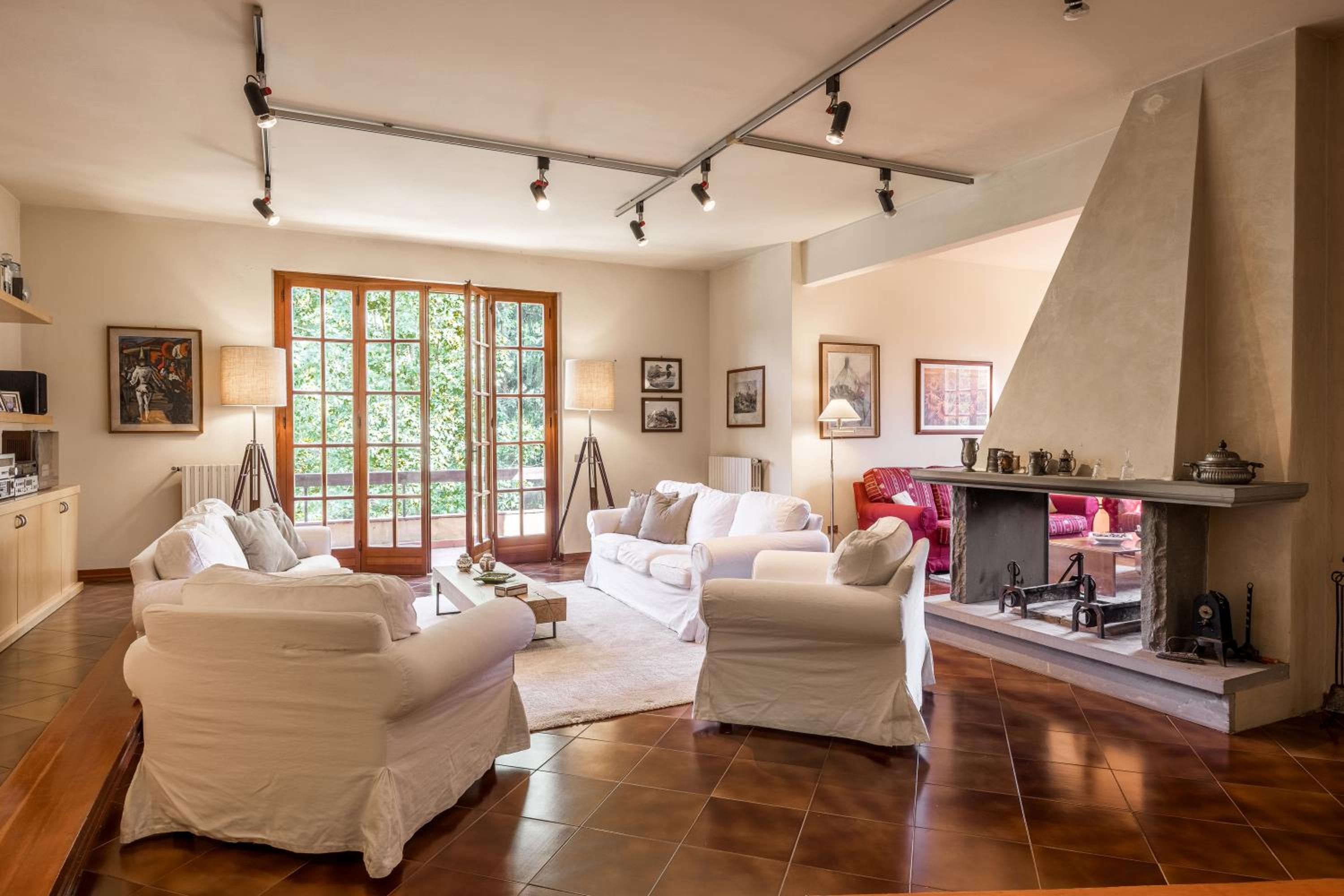 Villa photo 1