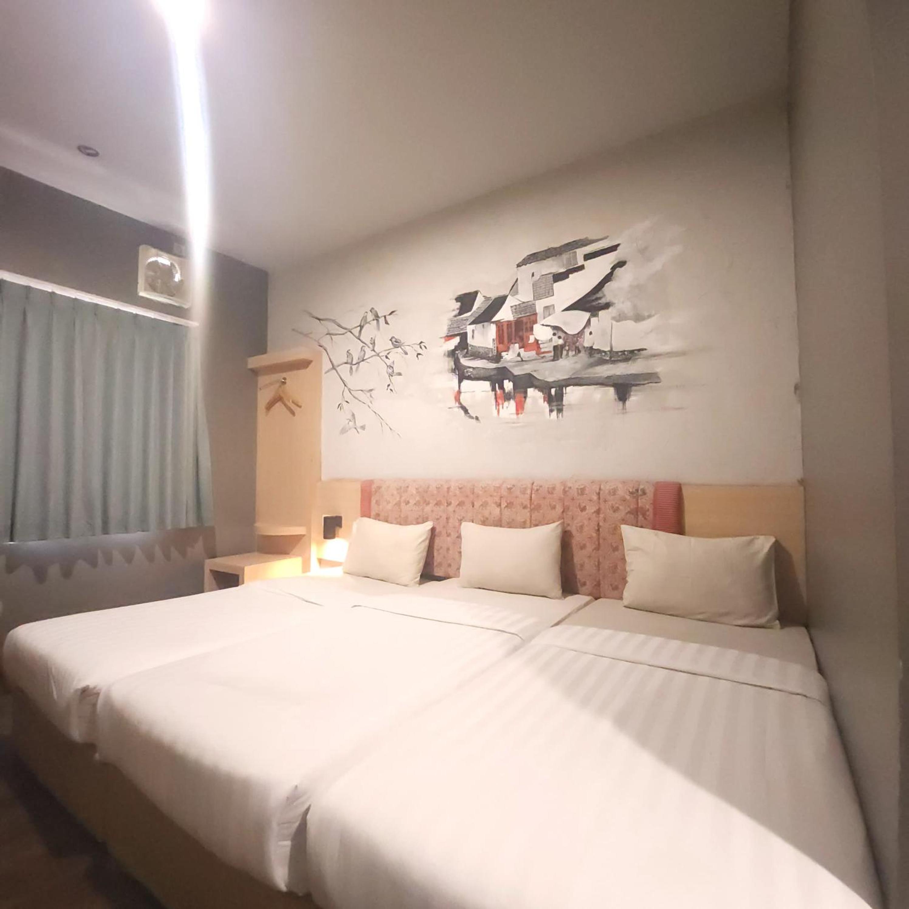 Deluxe Triple Room - Photo 4