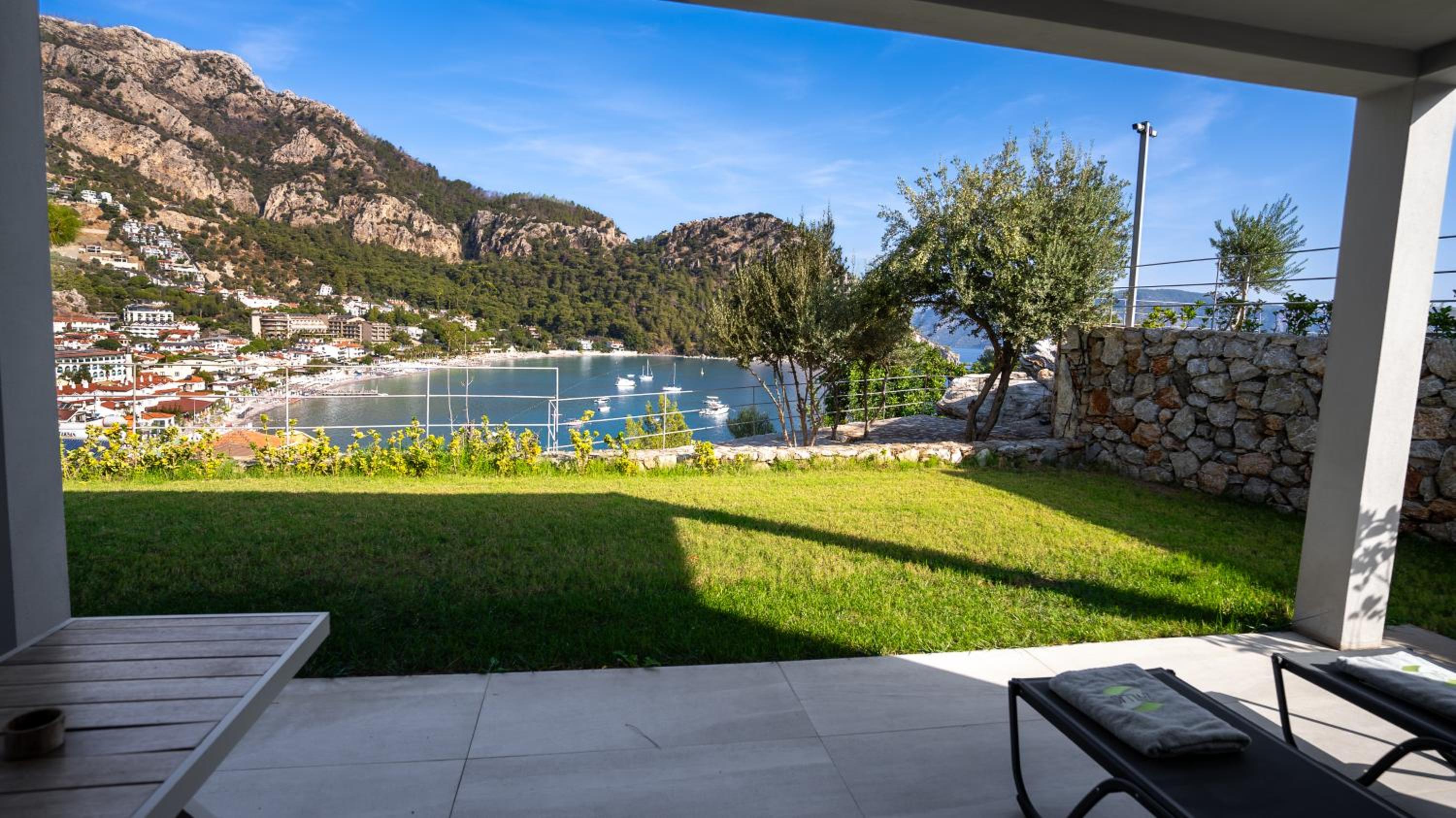 Villa with Sea View - Photo 12