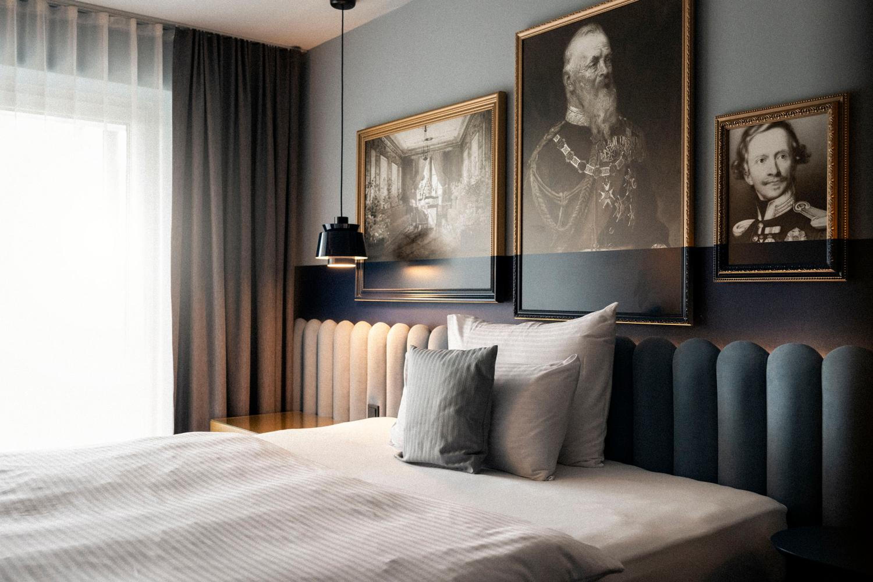 Standard Double Room - Photo 10