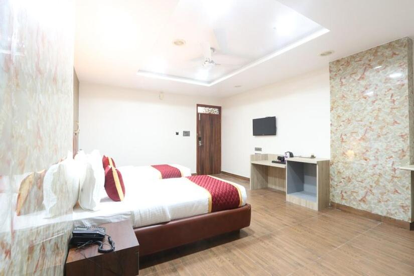 Suite - Photo 3