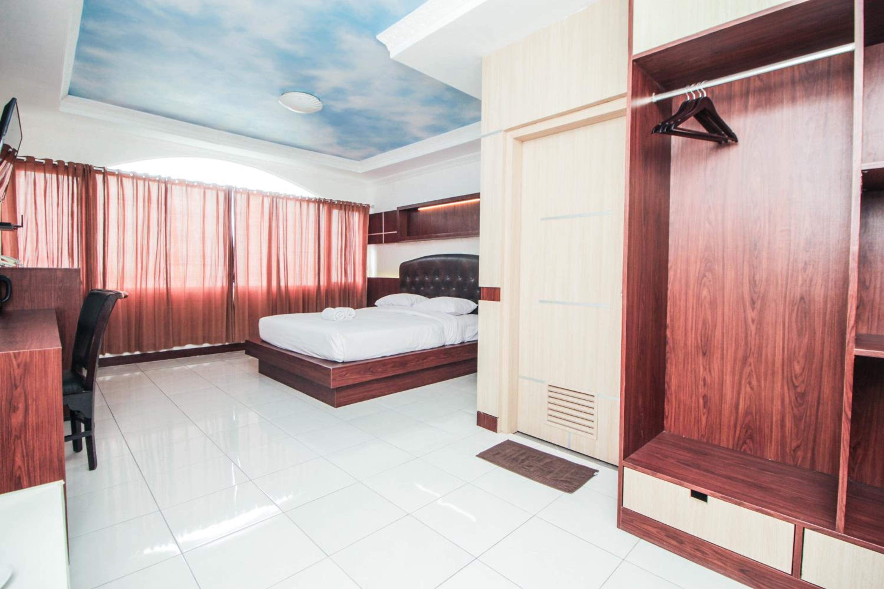 Family Room with Sea View - Photo 1