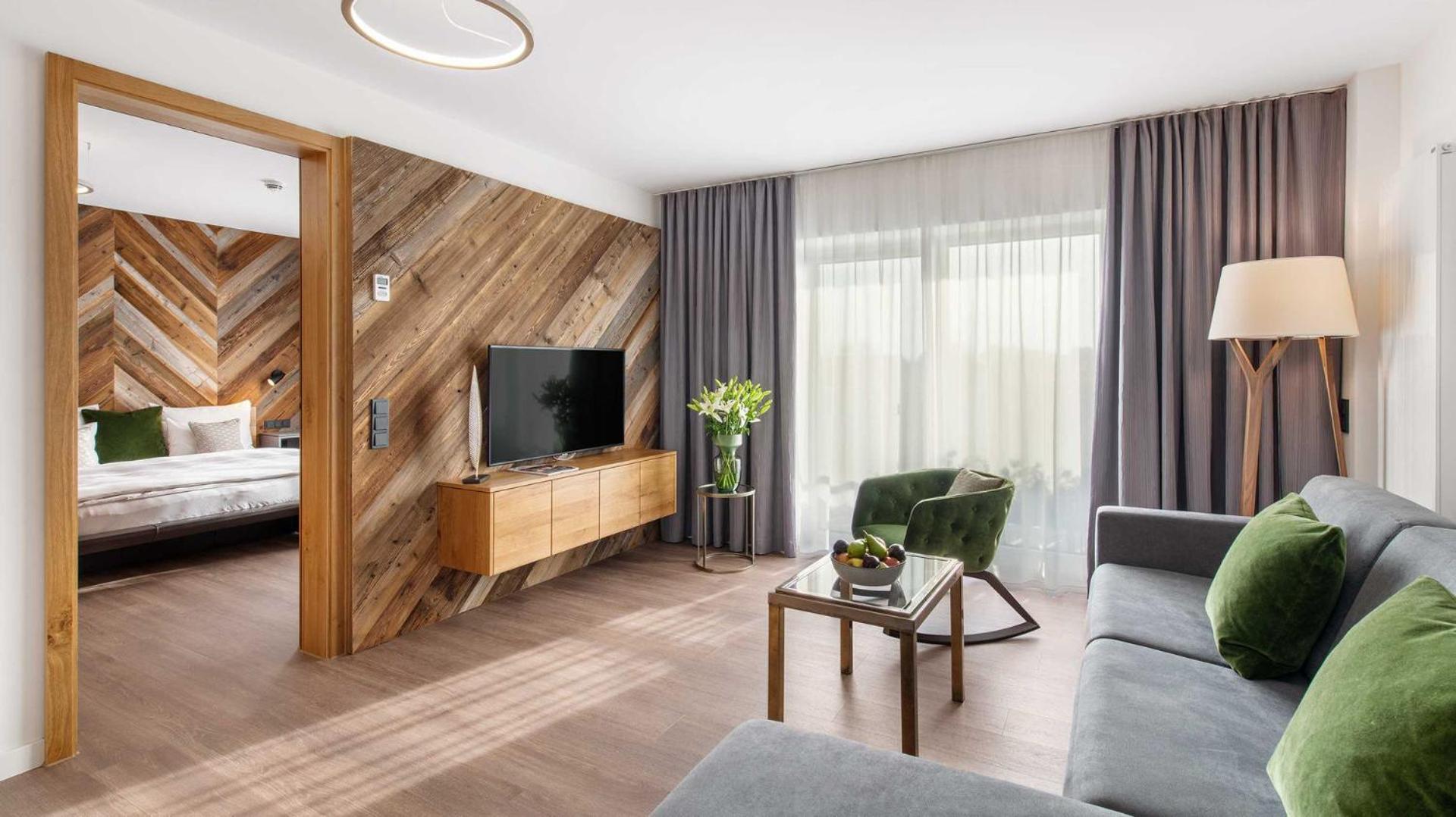 Suite with Balcony - Photo 4