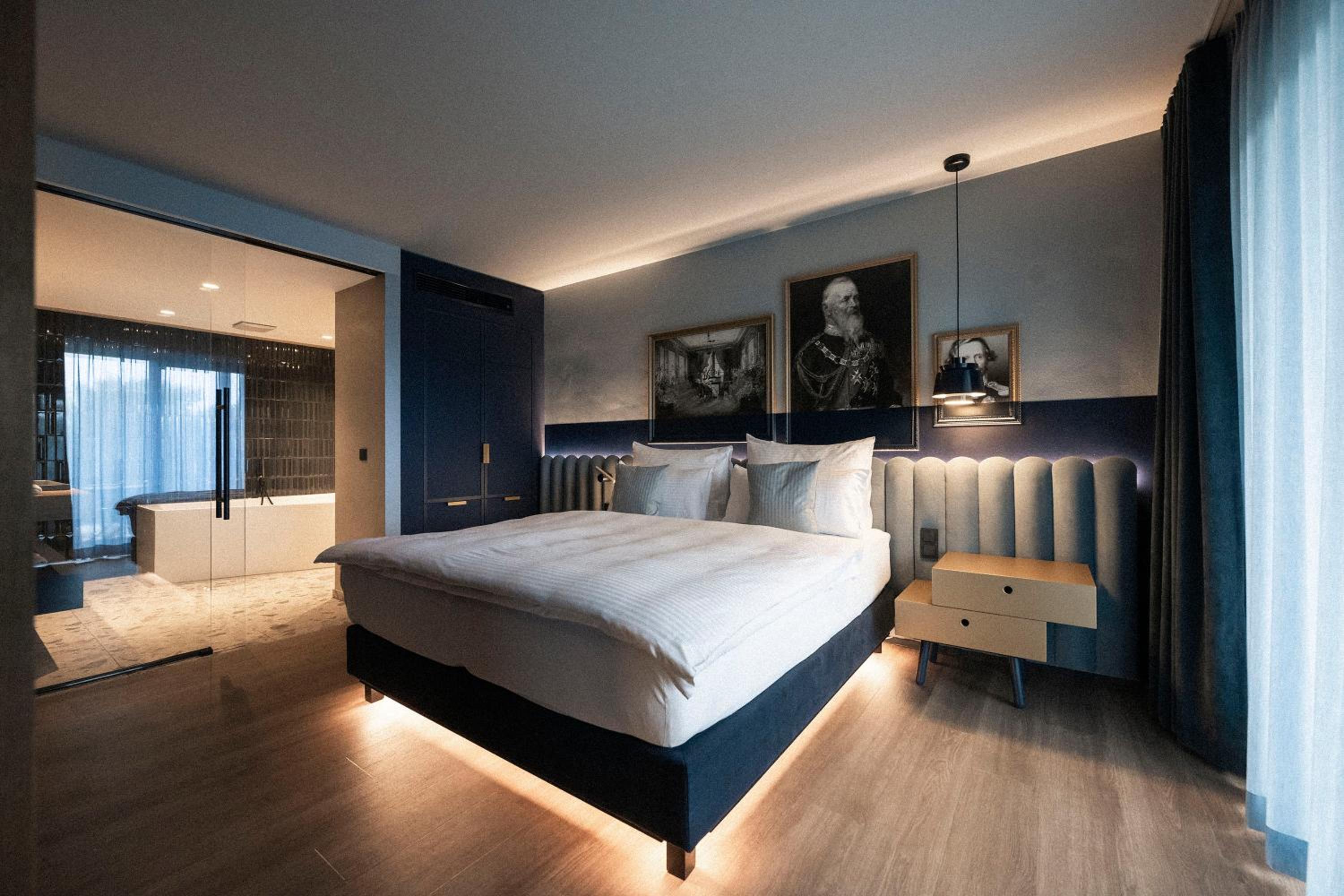 Junior Suite with Balcony photo 1