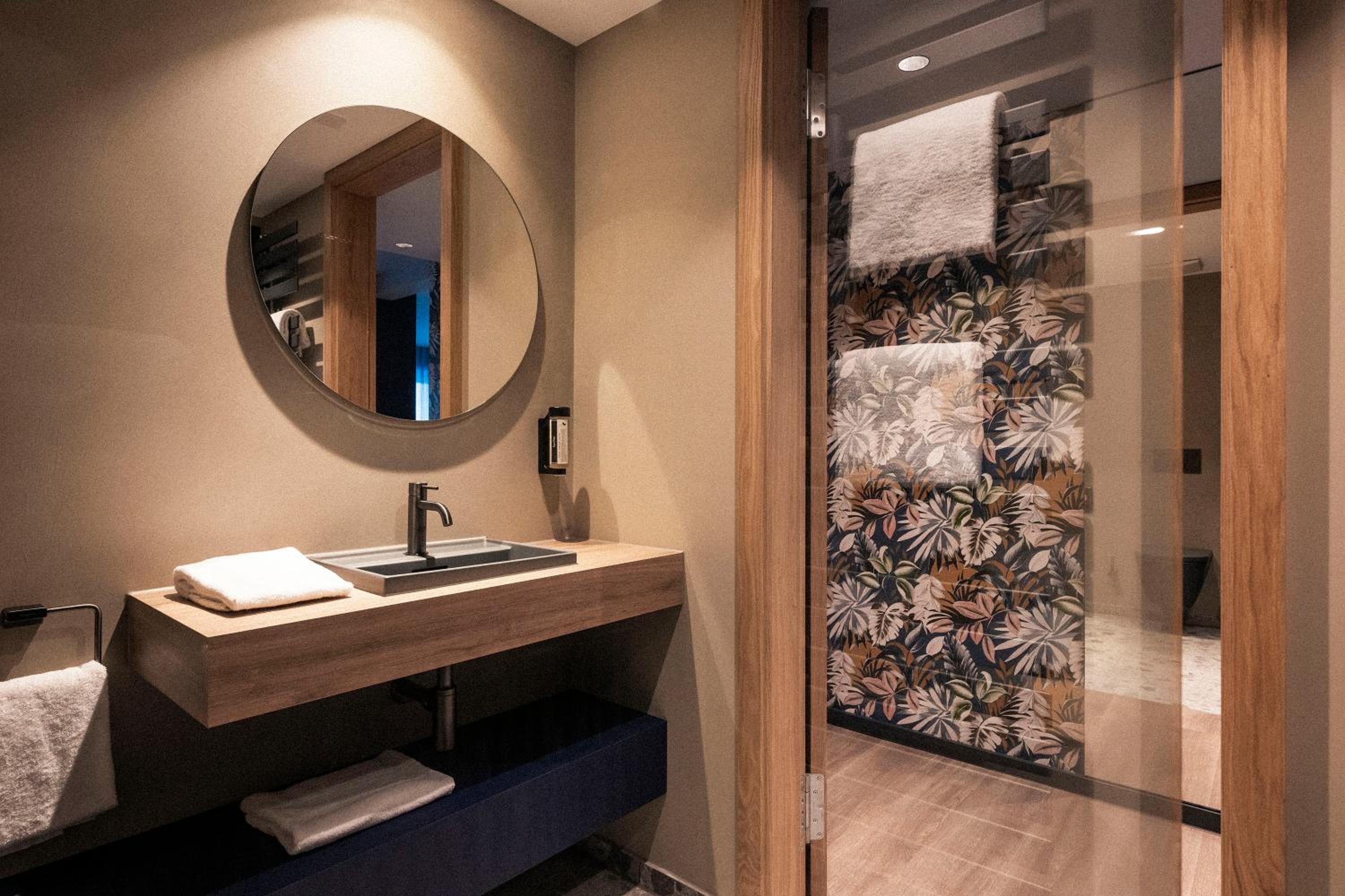Junior Suite with Balcony photo 3