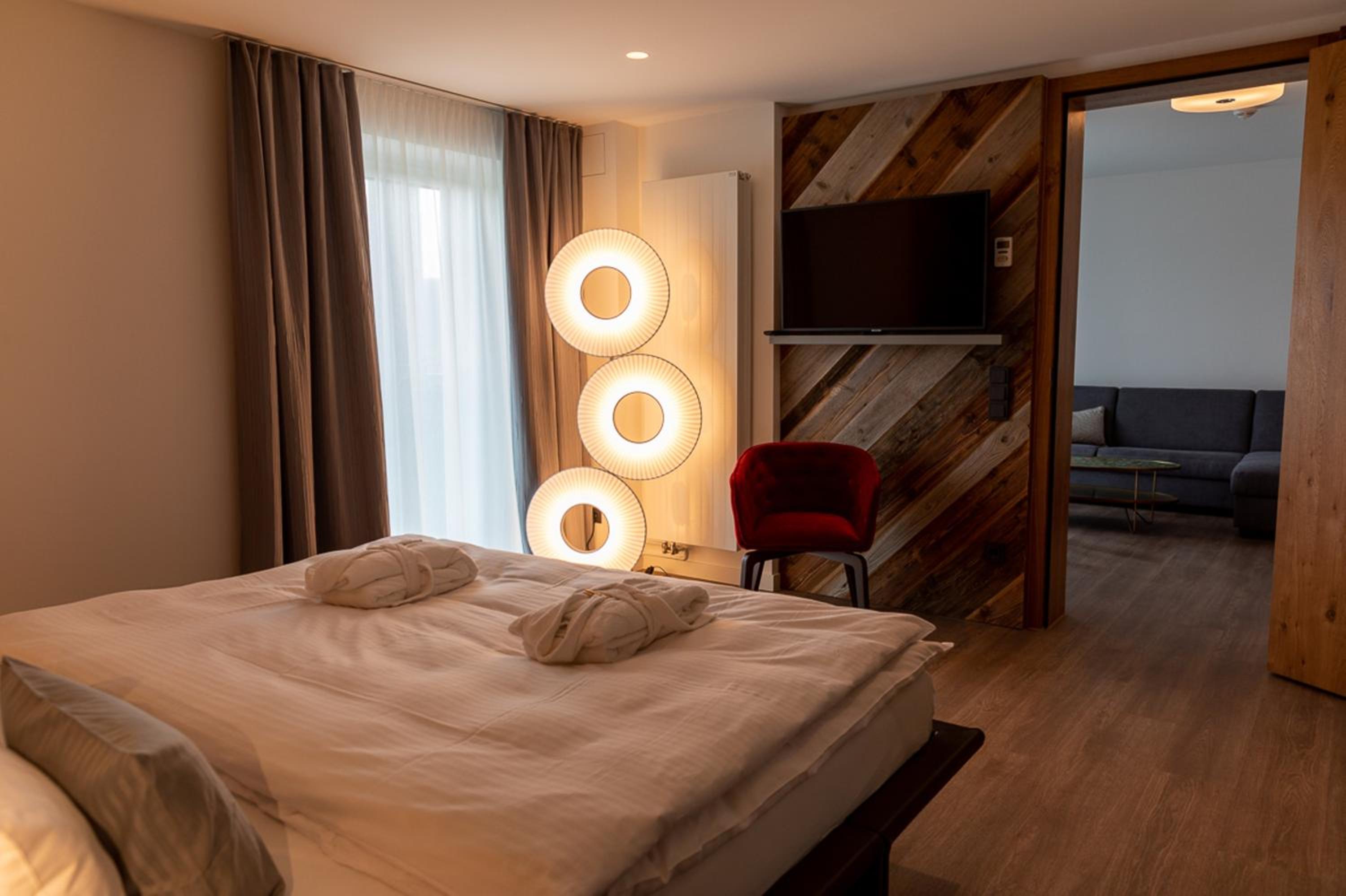 Suite - Photo 2